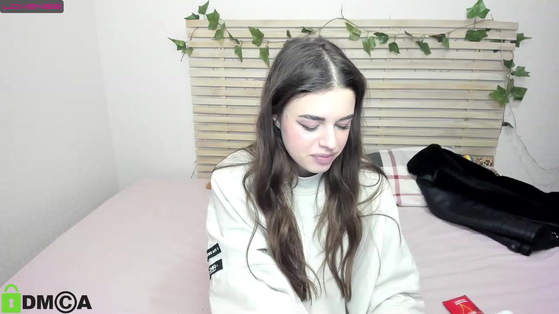 Gallery image thumbnail from AlexandaSweet's myfreecams stream on, 12/23/2022, 14:59 image 9 of 20