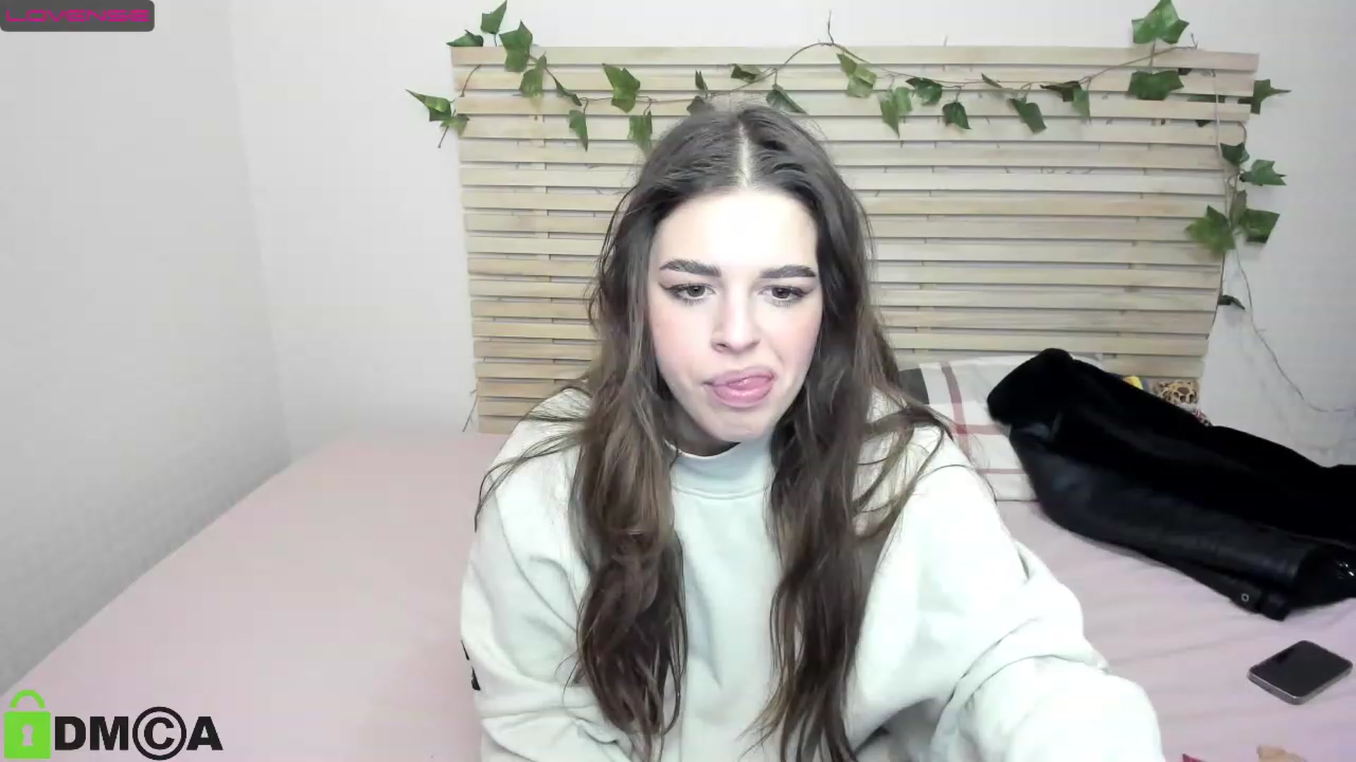 Gallery image thumbnail from AlexandaSweet's myfreecams stream on, 12/23/2022, 14:59 image 3 of 20