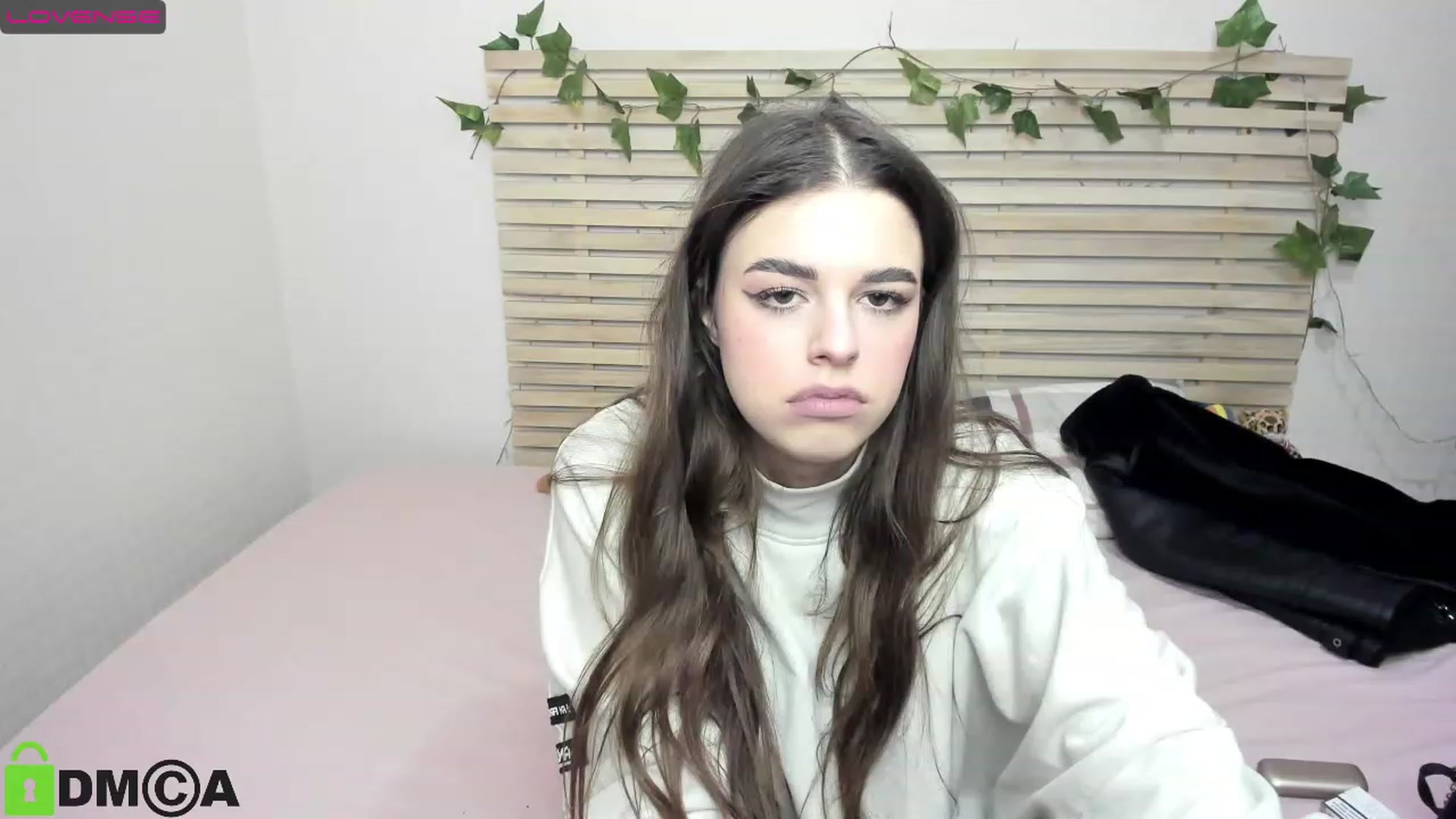 Gallery image thumbnail from AlexandaSweet's myfreecams stream on, 12/23/2022, 14:59 image 10 of 20