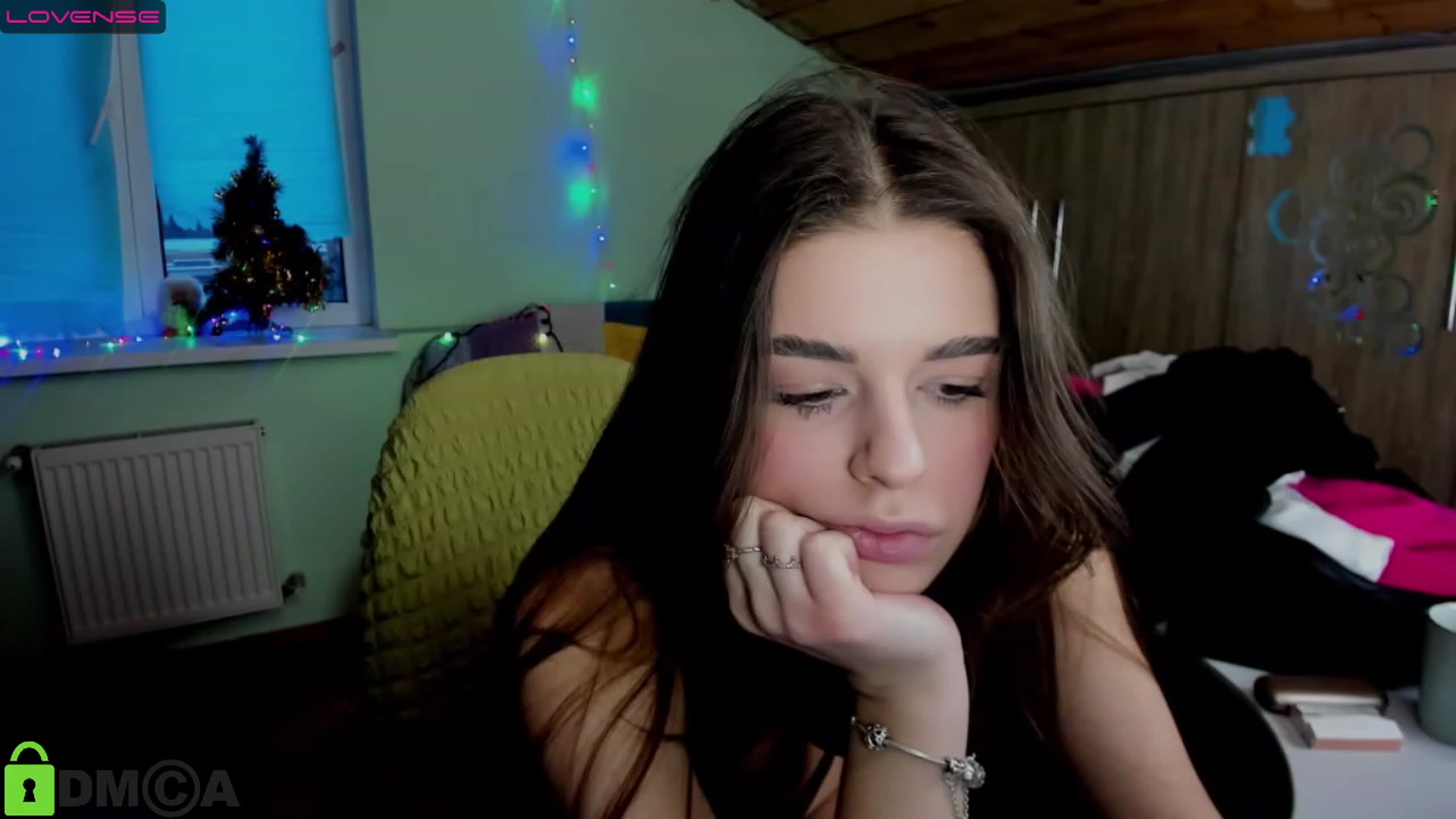 Gallery image thumbnail from AlexandaSweet's myfreecams stream on, 12/26/2022, 14:34 image 15 of 20