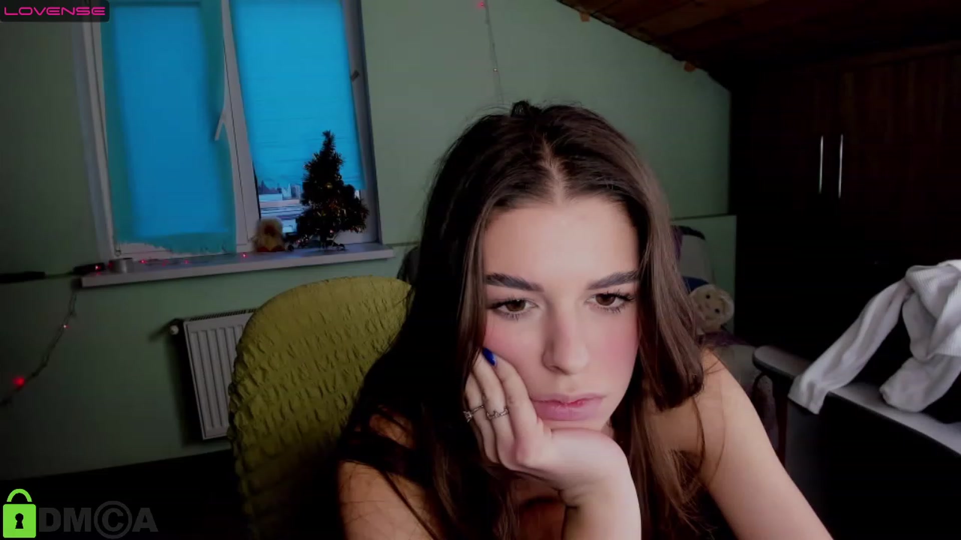 Gallery image thumbnail from AlexandaSweet's myfreecams stream on, 12/27/2022, 14:31 image 12 of 20