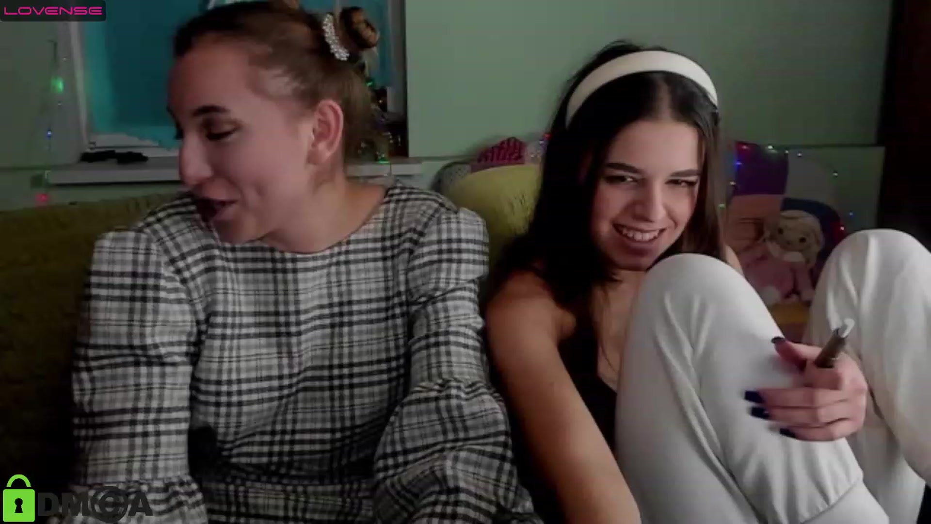 Gallery image thumbnail from AlexandaSweet's myfreecams stream on, 01/02/2023, 15:55 image 10 of 20