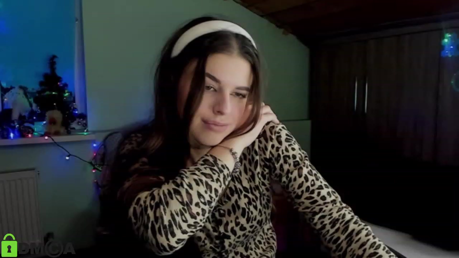 Gallery image thumbnail from AlexandaSweet's myfreecams stream on, 01/06/2023, 15:07 image 3 of 20