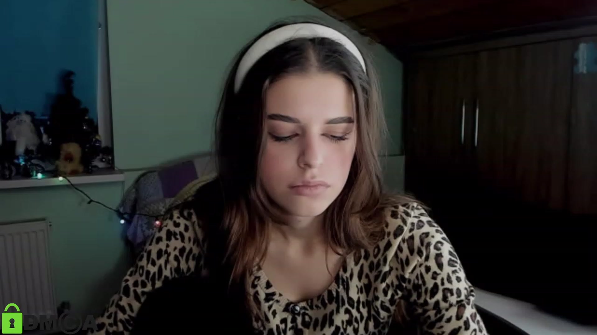 Gallery image thumbnail from AlexandaSweet's myfreecams stream on, 01/06/2023, 15:07 image 14 of 20