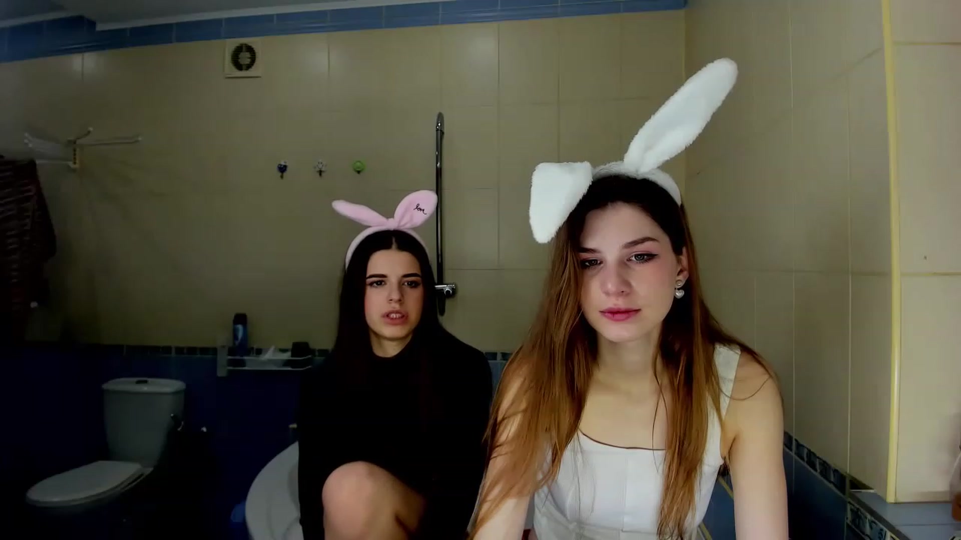 Gallery image thumbnail from AlexandaSweet's myfreecams stream on, 01/08/2023, 23:04 image 11 of 20