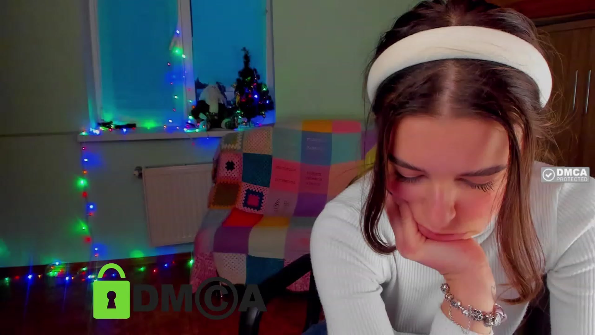 Gallery image thumbnail from AlexandaSweet's myfreecams stream on, 01/19/2023, 15:04 image 14 of 20