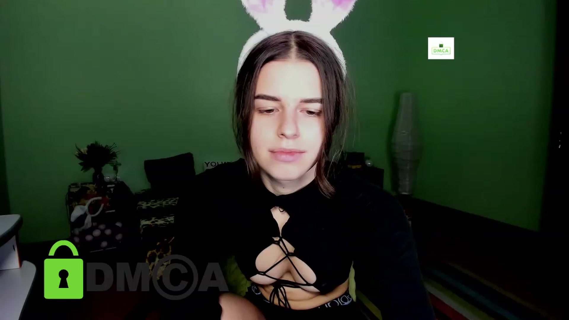 Gallery image thumbnail from AlexandaSweet's myfreecams stream on, 02/01/2023, 15:18 image 9 of 20