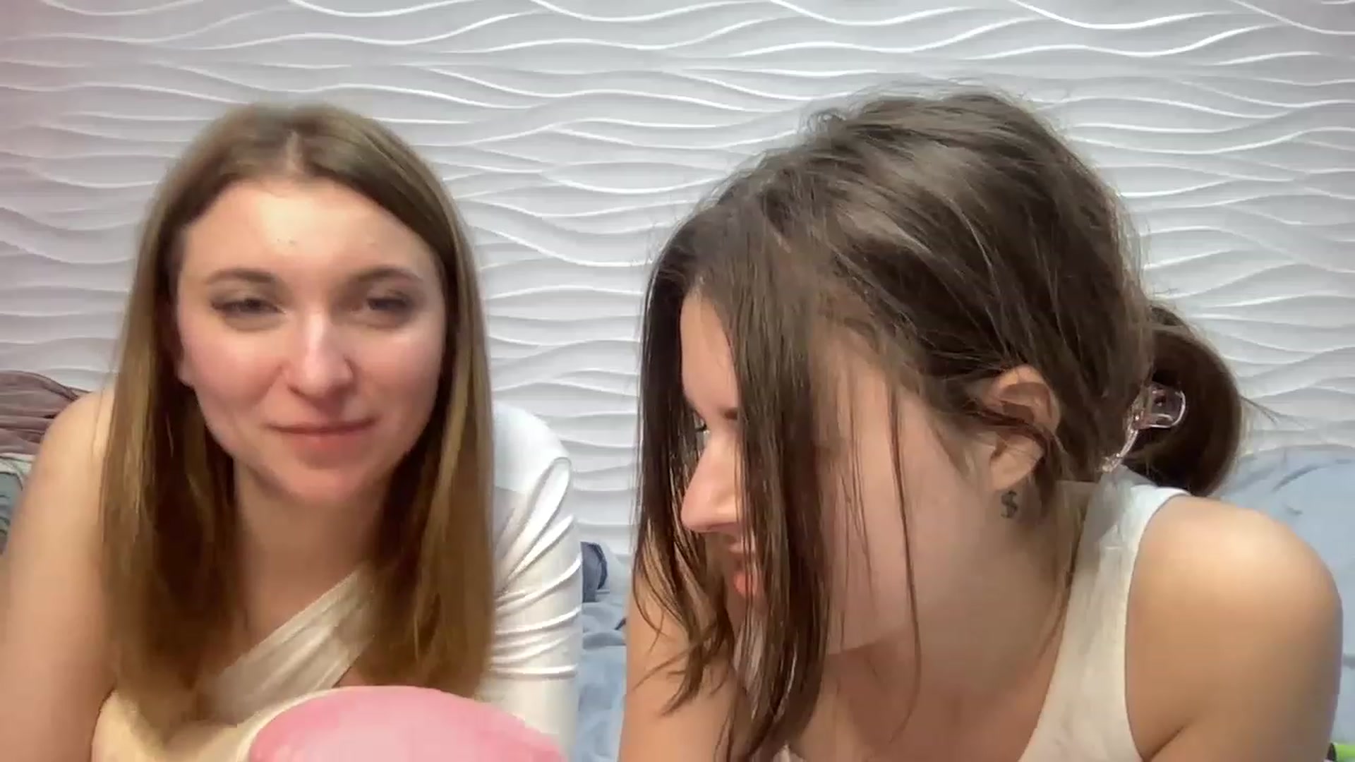 Gallery image thumbnail from AlexandaSweet's myfreecams stream on, 02/03/2023, 17:13 image 4 of 20