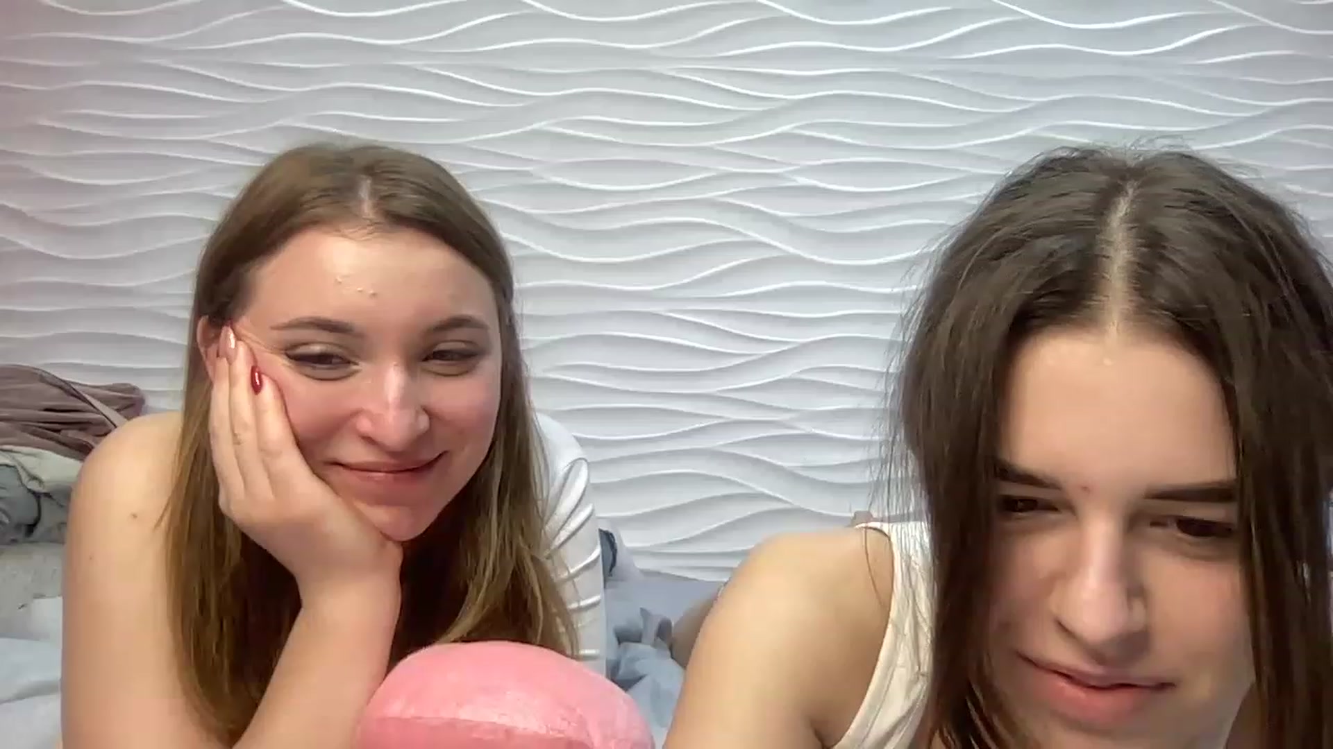Gallery image thumbnail from AlexandaSweet's myfreecams stream on, 02/03/2023, 17:13 image 8 of 20