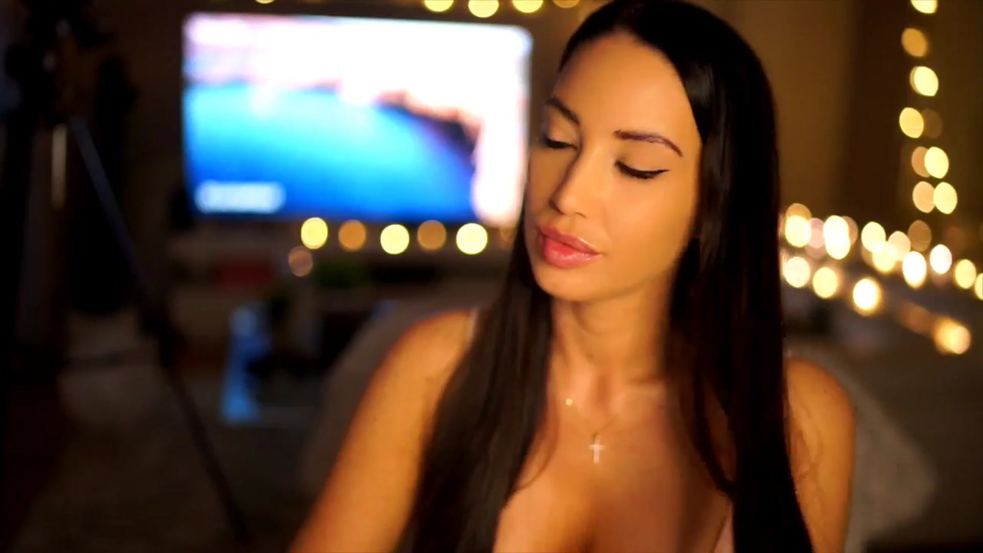 Gallery image thumbnail from AlexandraSwet's myfreecams stream on, 06/16/2024, 19:16 image 11 of 20