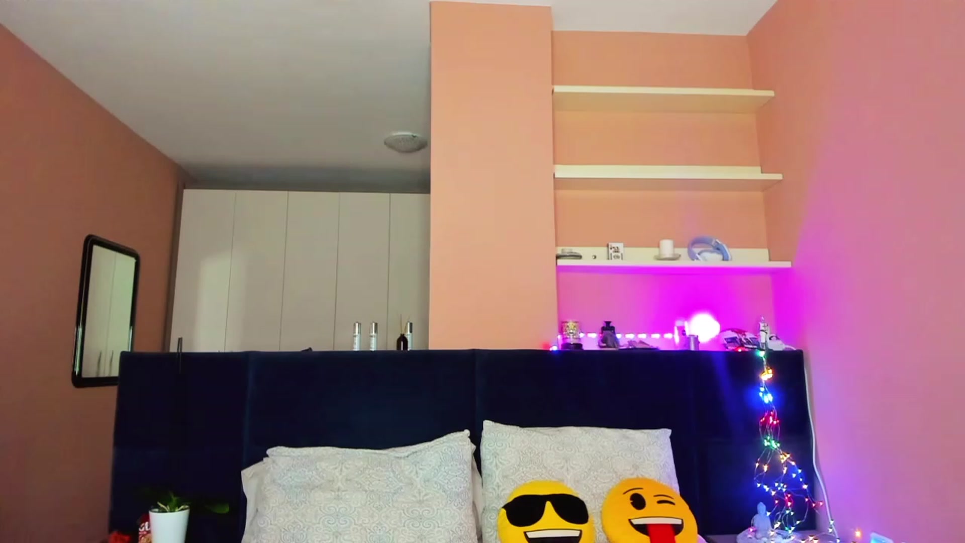 Gallery image thumbnail from AlexiAngel's myfreecams stream on, 11/18/2022, 07:35 image 8 of 20
