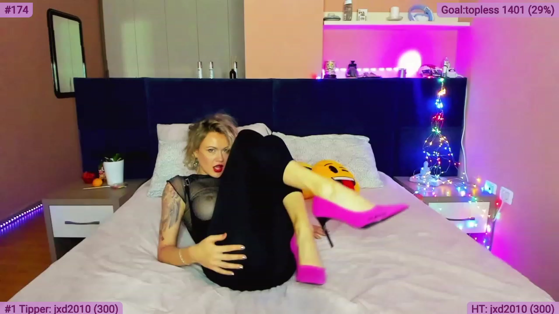 Gallery image thumbnail from AlexiAngel's myfreecams stream on, 11/19/2022, 06:58 image 1 of 20