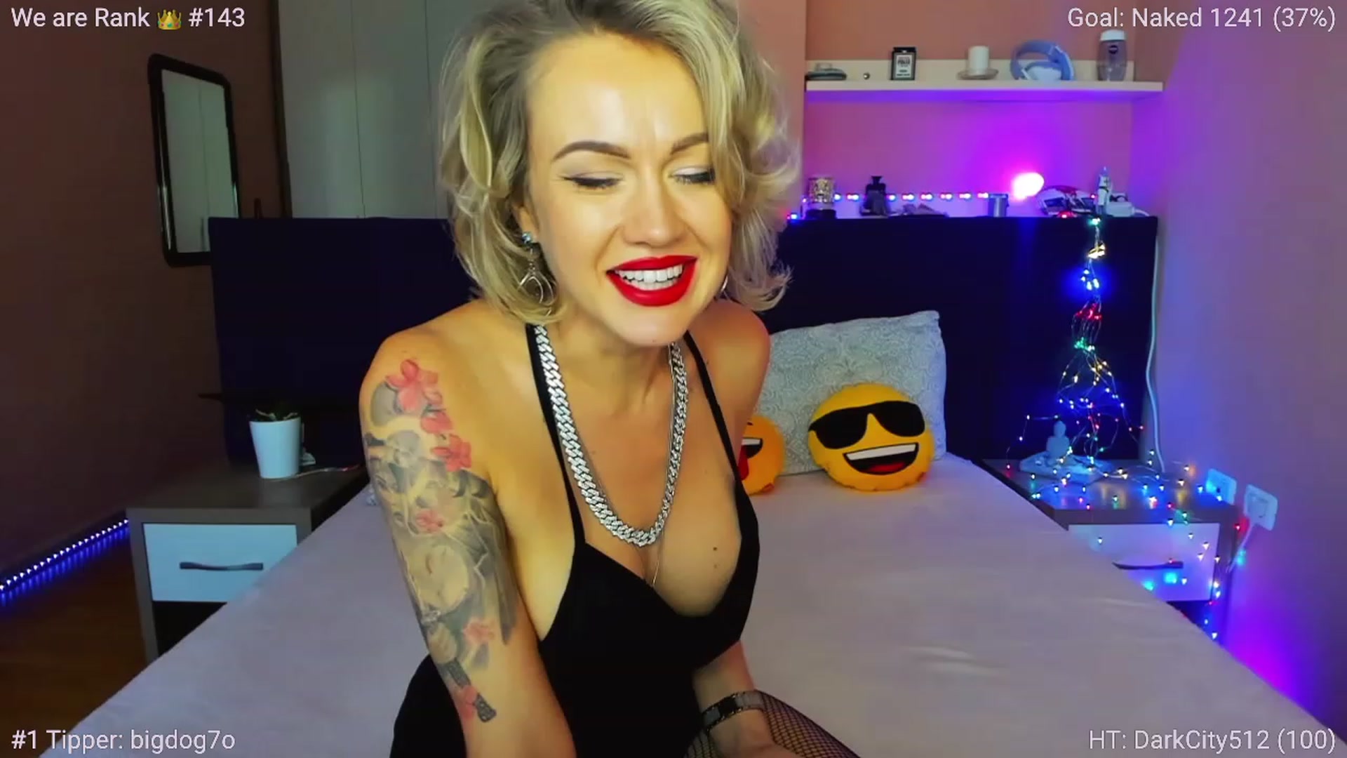 Gallery image thumbnail from AlexiAngel's myfreecams stream on, 11/25/2022, 07:28 image 5 of 20