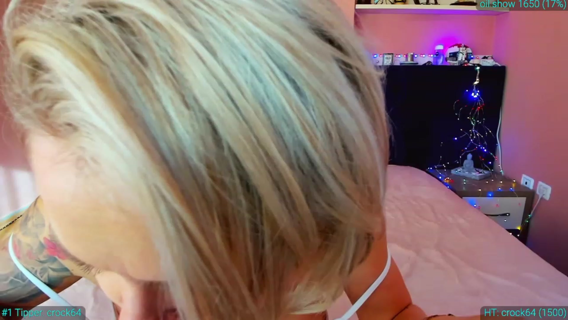 Gallery image thumbnail from AlexiAngel's myfreecams stream on, 01/03/2023, 12:57 image 17 of 20