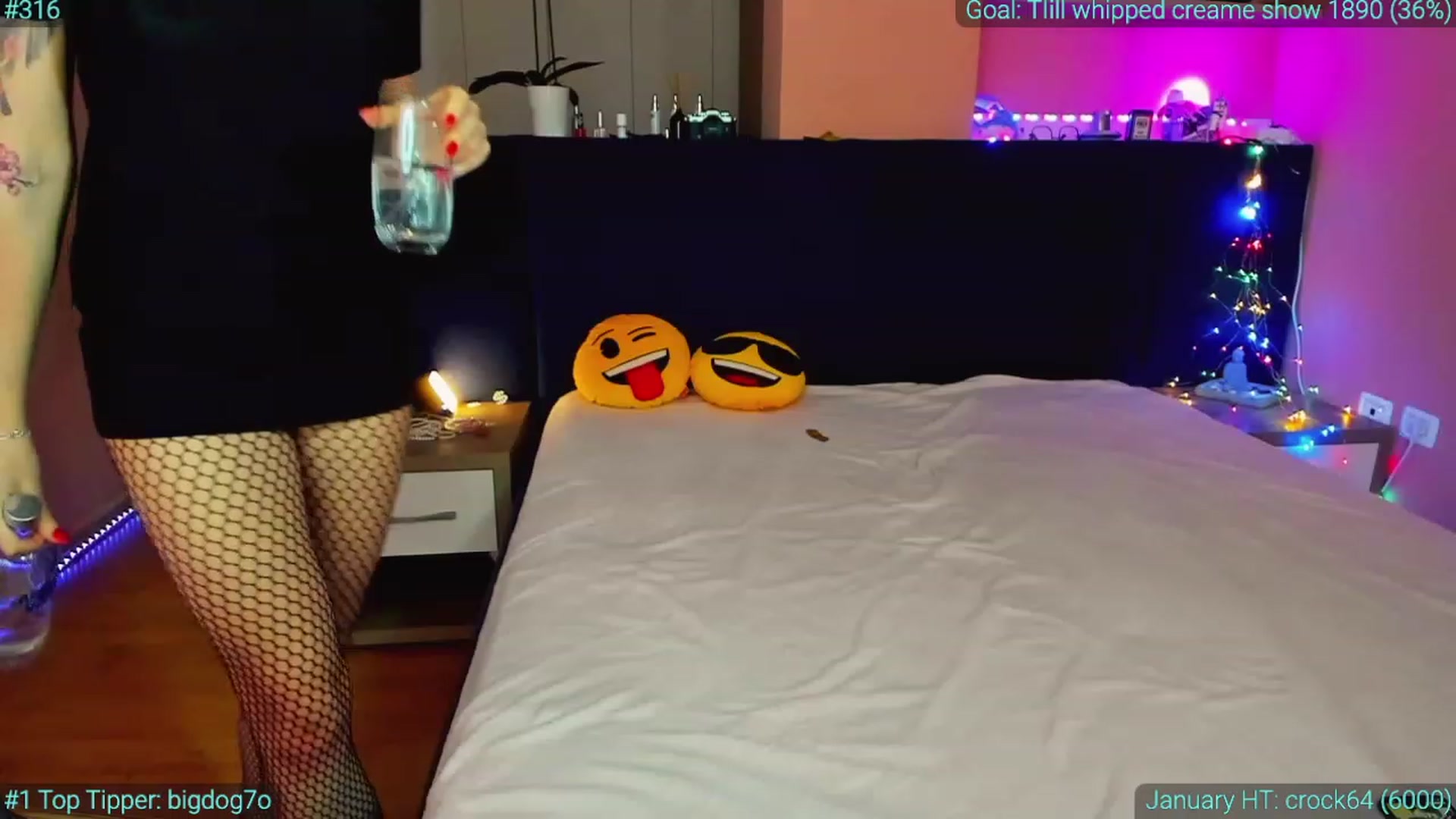 Gallery image thumbnail from AlexiAngel's myfreecams stream on, 01/27/2023, 07:58 image 12 of 20
