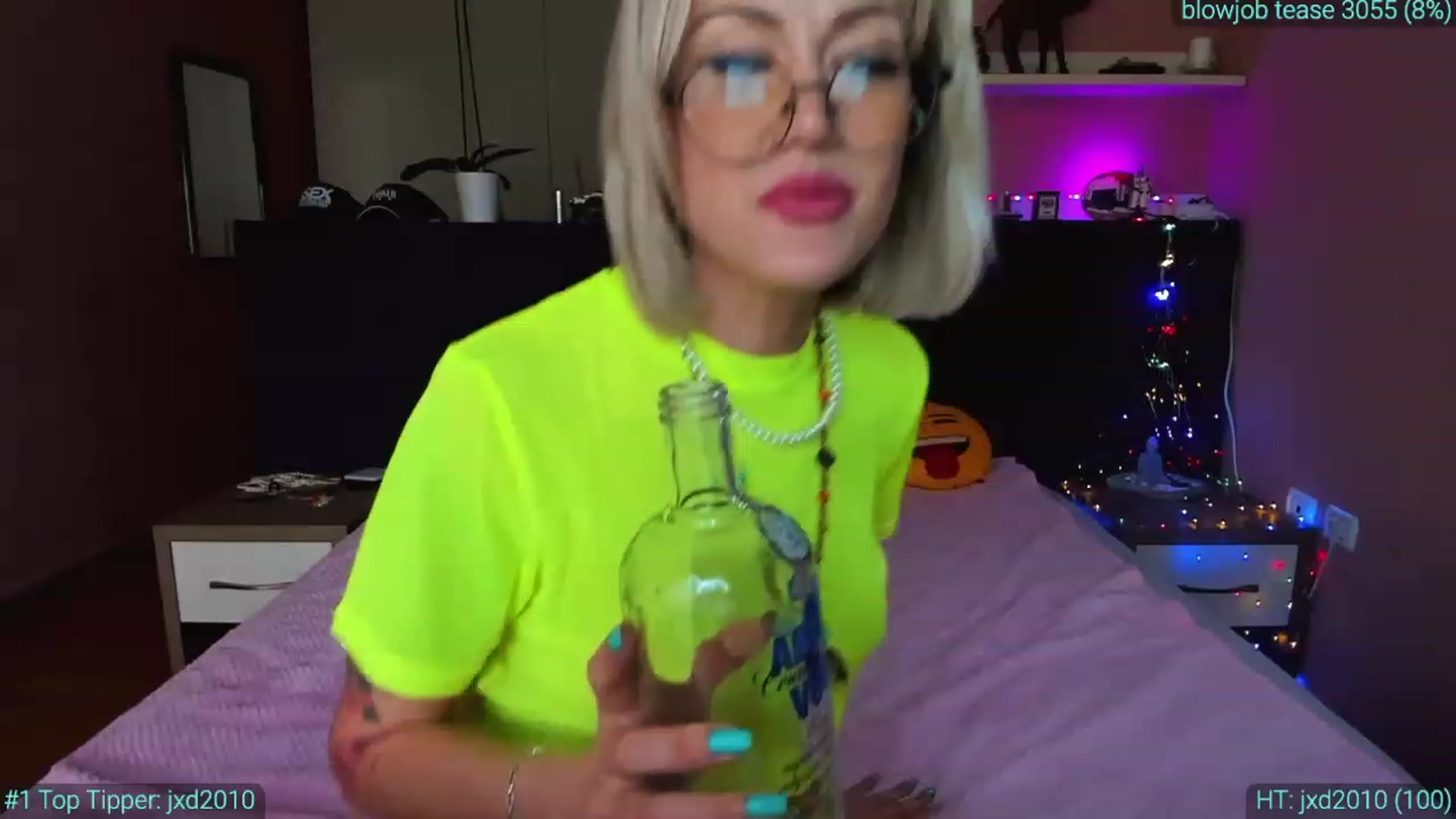 Gallery image thumbnail from AlexiAngel's myfreecams stream on, 02/10/2023, 15:21 image 14 of 20