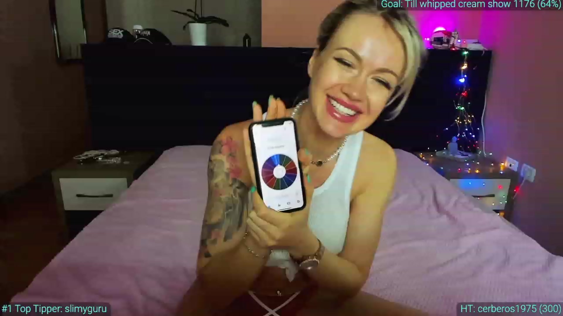 Gallery image thumbnail from AlexiAngel's myfreecams stream on, 02/15/2023, 16:40 image 1 of 20