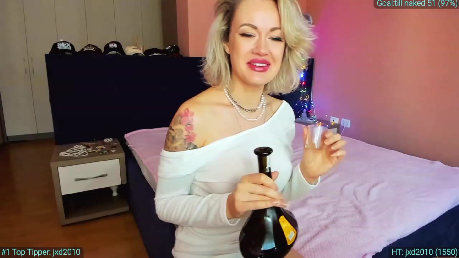 Gallery image thumbnail from AlexiAngel's myfreecams stream on, 03/14/2023, 06:23 image 12 of 20