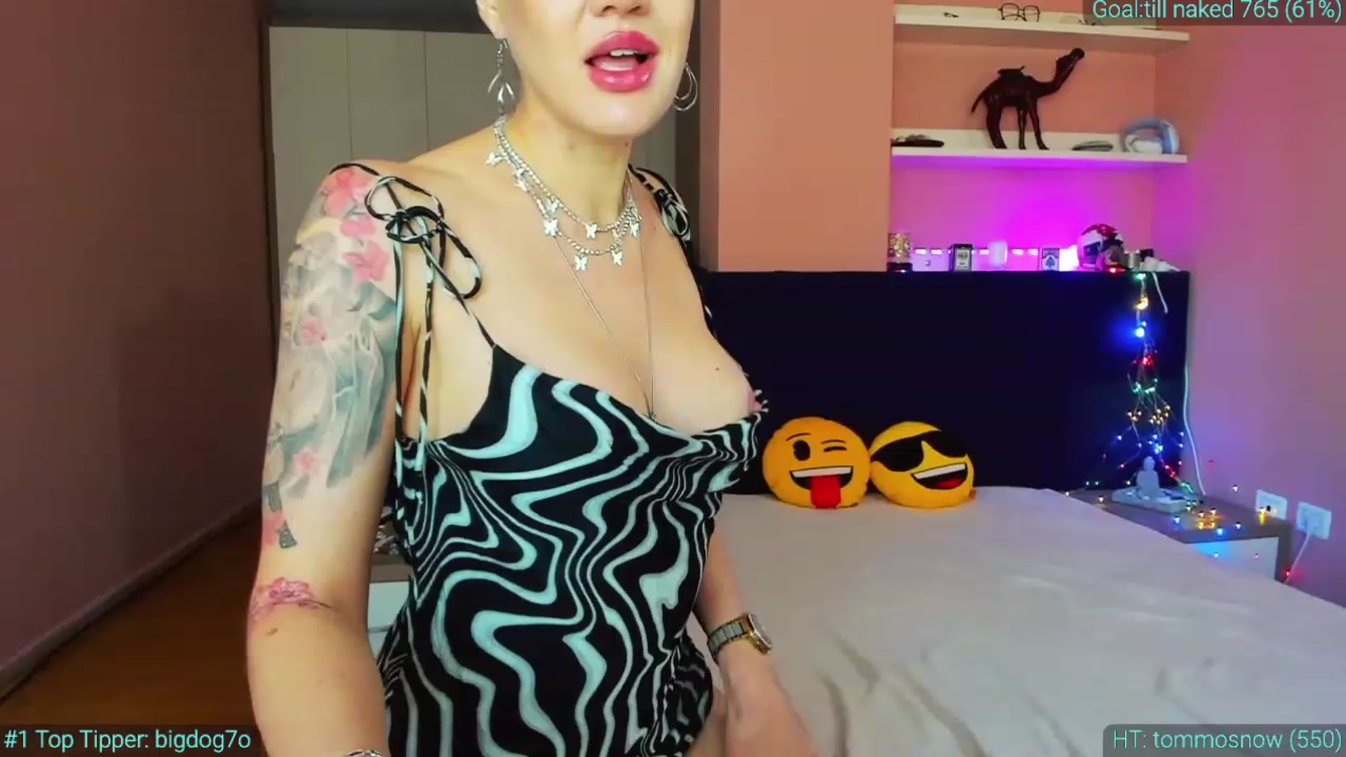 Gallery image thumbnail from AlexiAngel's myfreecams stream on, 03/18/2023, 08:05 image 16 of 20