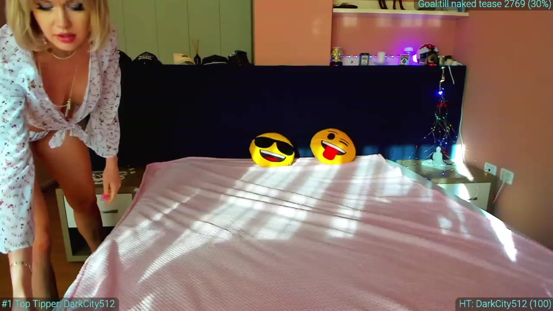 Gallery image thumbnail from AlexiAngel's myfreecams stream on, 03/24/2023, 15:46 image 11 of 20