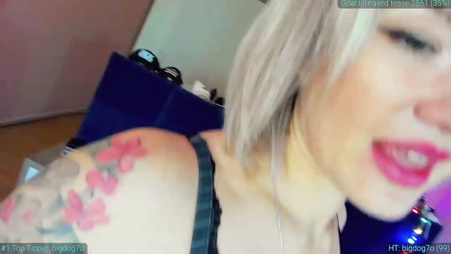 Gallery image thumbnail from AlexiAngel's myfreecams stream on, 03/25/2023, 07:44 image 6 of 20