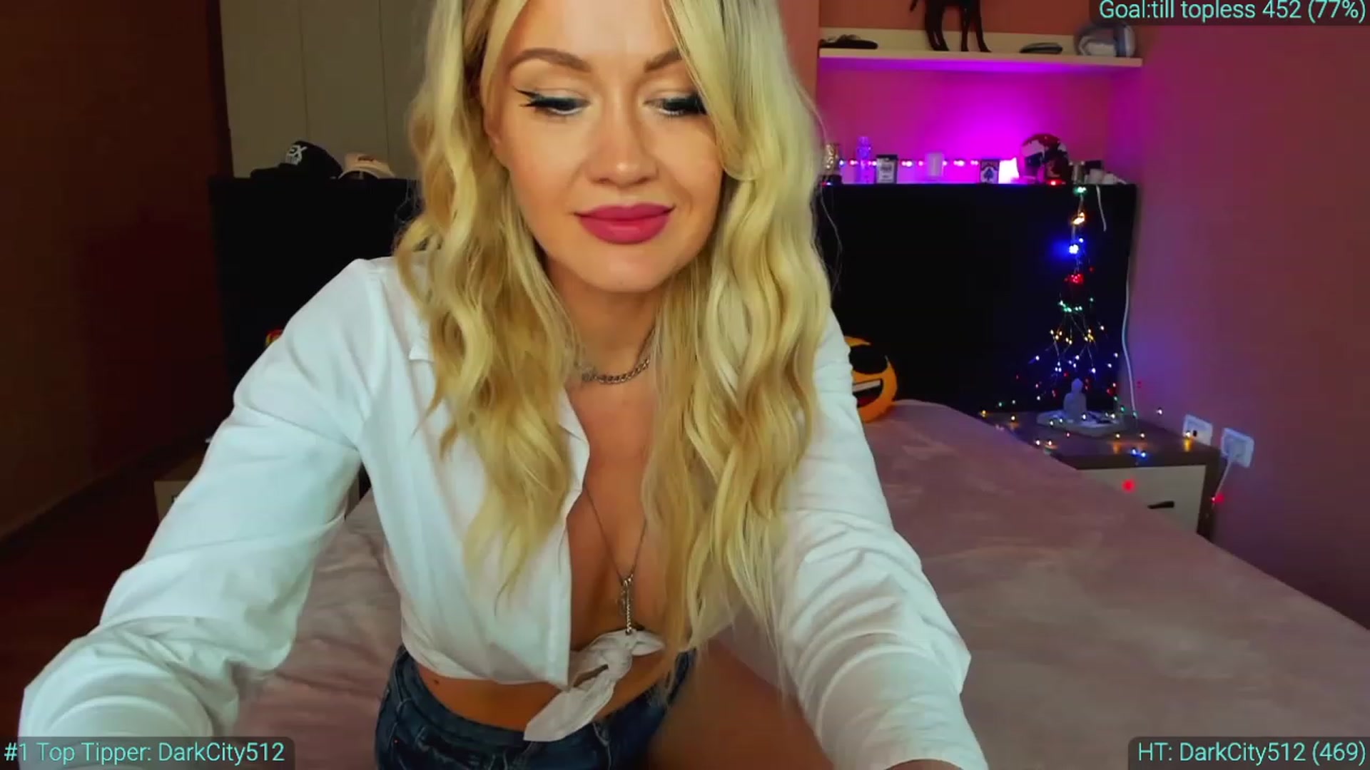 Gallery image thumbnail from AlexiAngel's myfreecams stream on, 04/05/2023, 07:16 image 9 of 20