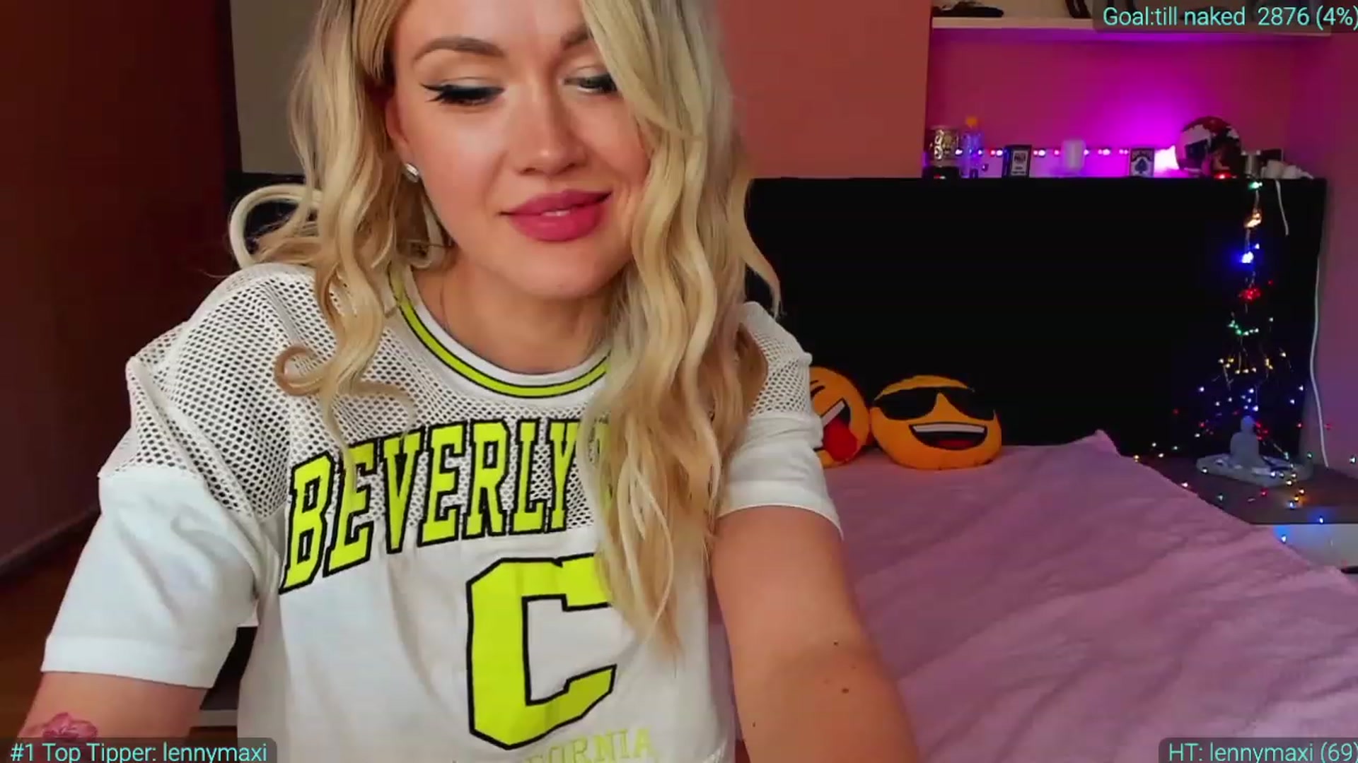Gallery image thumbnail from AlexiAngel's myfreecams stream on, 04/12/2023, 14:34 image 12 of 20