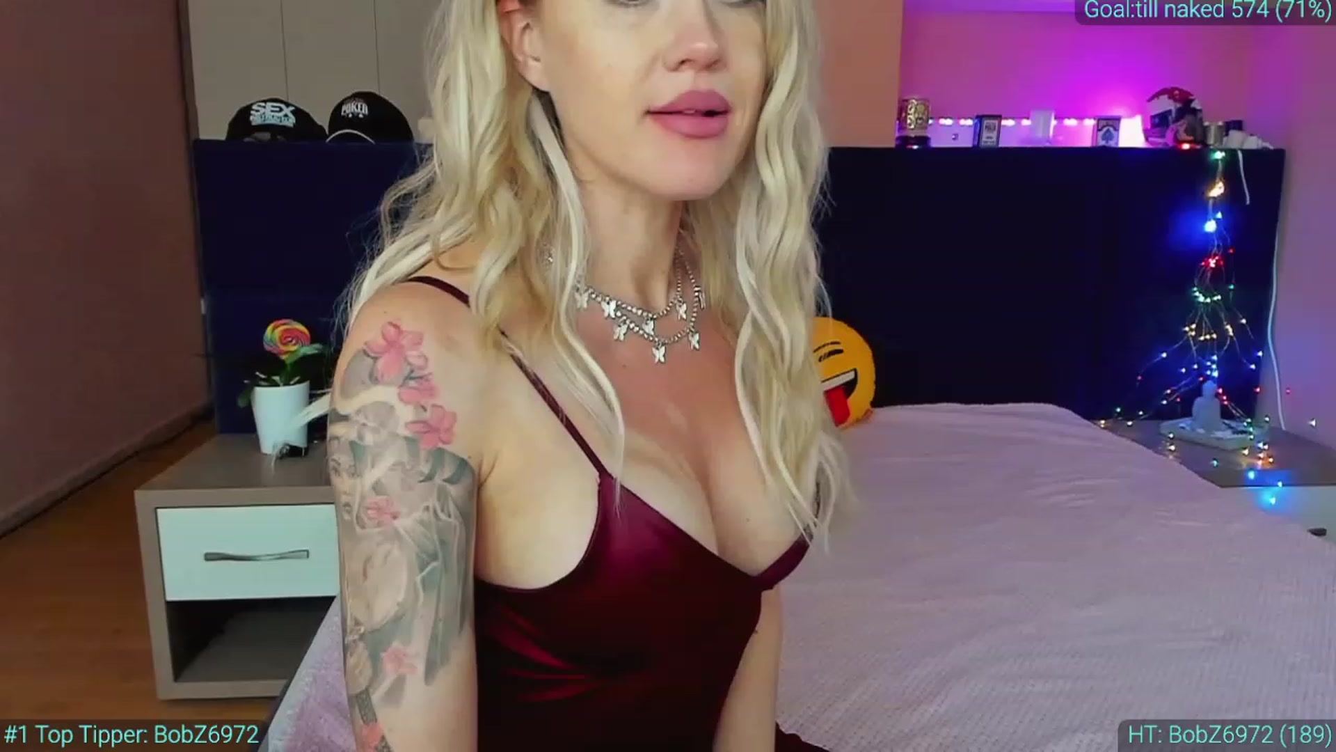 Gallery image thumbnail from AlexiAngel's myfreecams stream on, 04/19/2023, 07:56 image 4 of 20