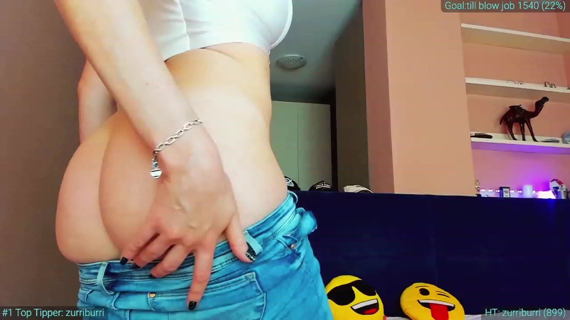Gallery image thumbnail from AlexiAngel's myfreecams stream on, 05/12/2023, 14:44 image 15 of 20