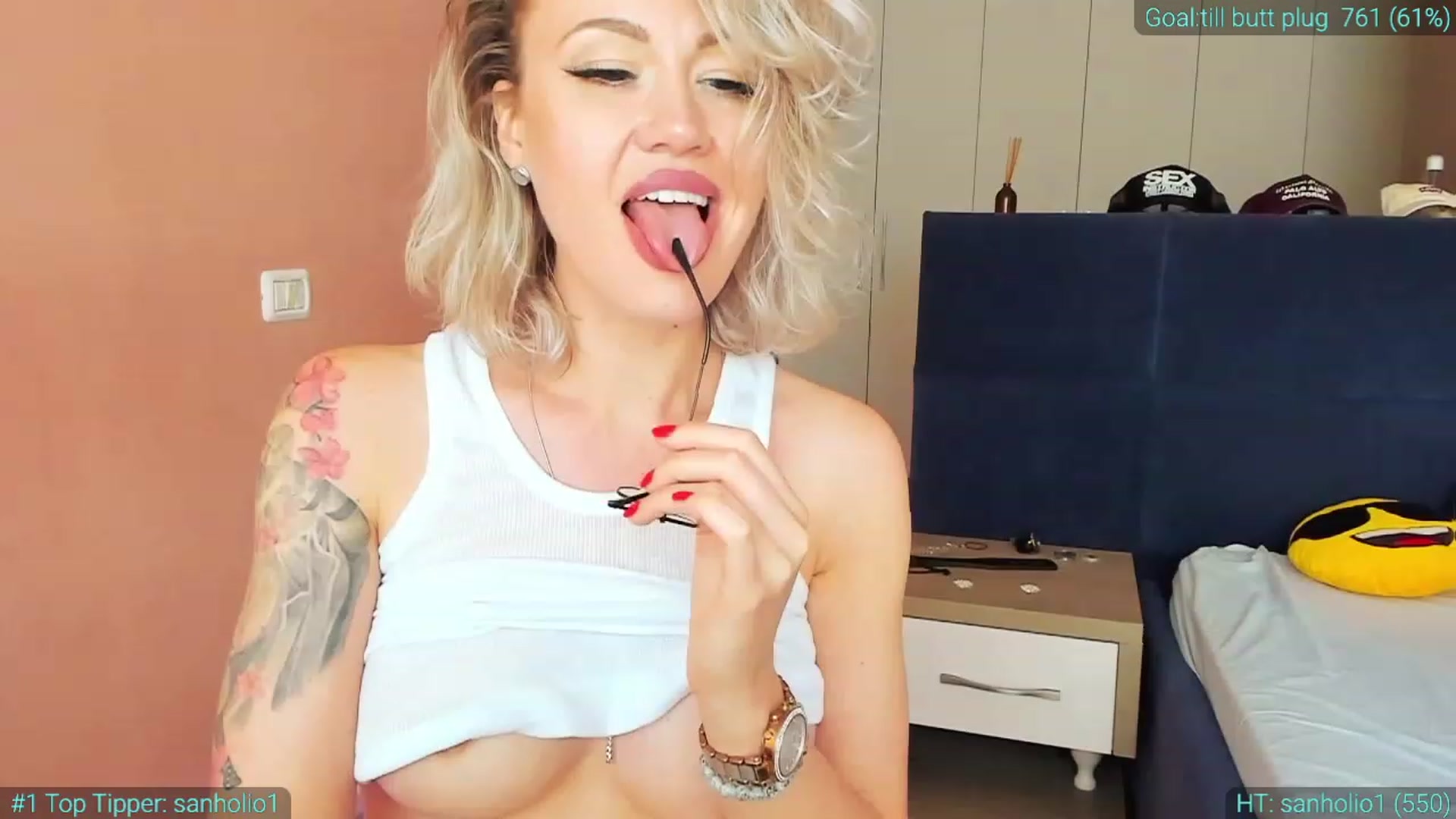 Gallery image thumbnail from AlexiAngel's myfreecams stream on, 05/17/2023, 15:53 image 8 of 20