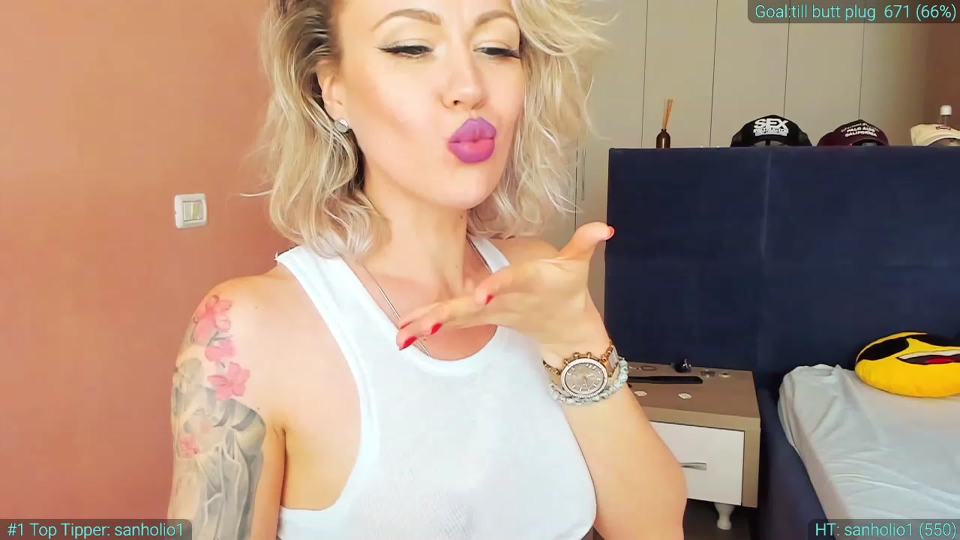 Gallery image thumbnail from AlexiAngel's myfreecams stream on, 05/17/2023, 15:53 image 15 of 20