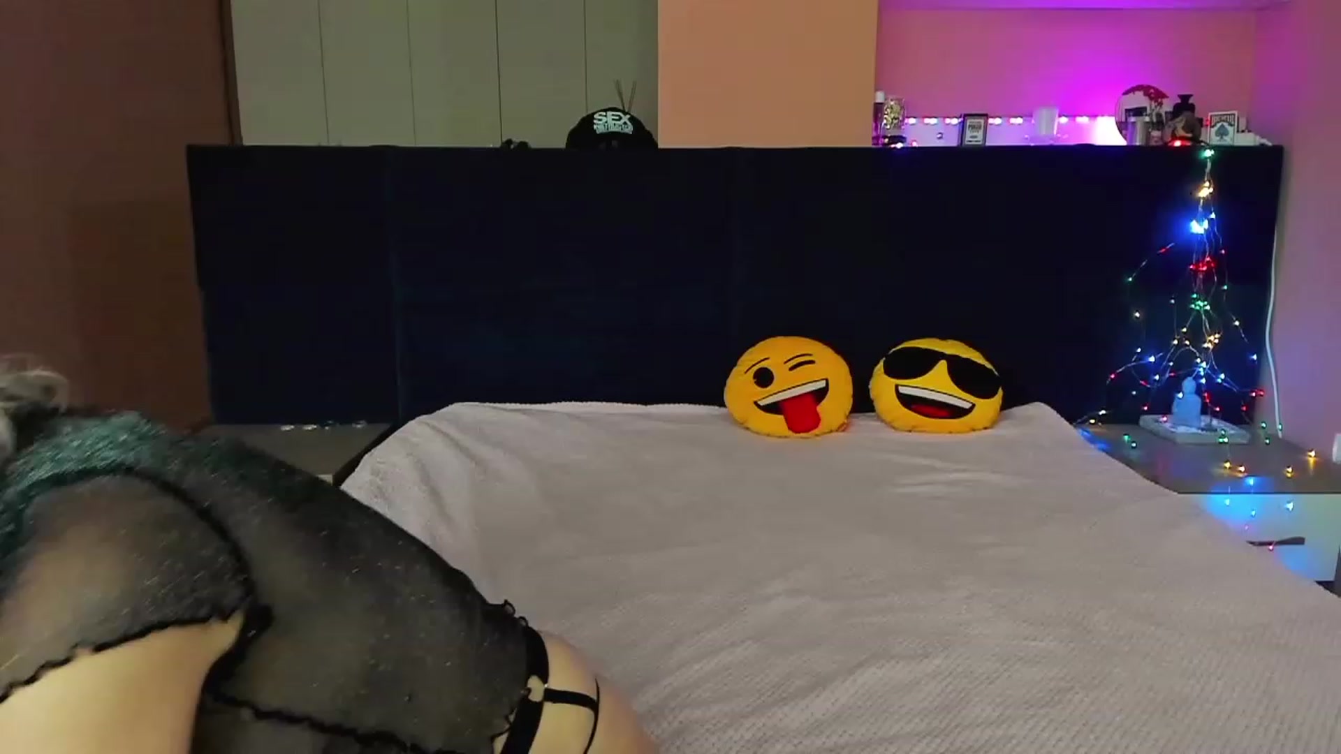 Gallery image thumbnail from AlexiAngel's myfreecams stream on, 06/03/2023, 15:20 image 3 of 20