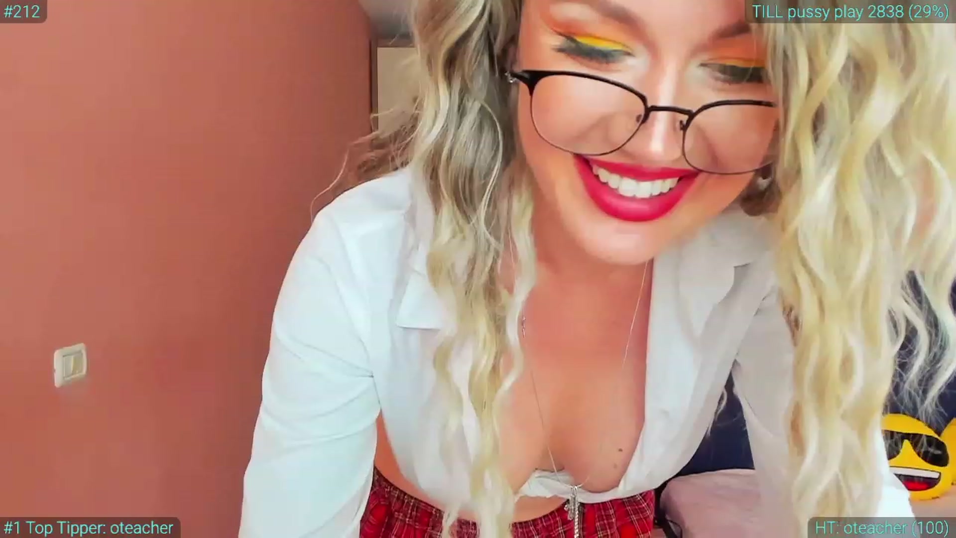 Gallery image thumbnail from AlexiAngel's myfreecams stream on, 06/29/2023, 16:21 image 11 of 20