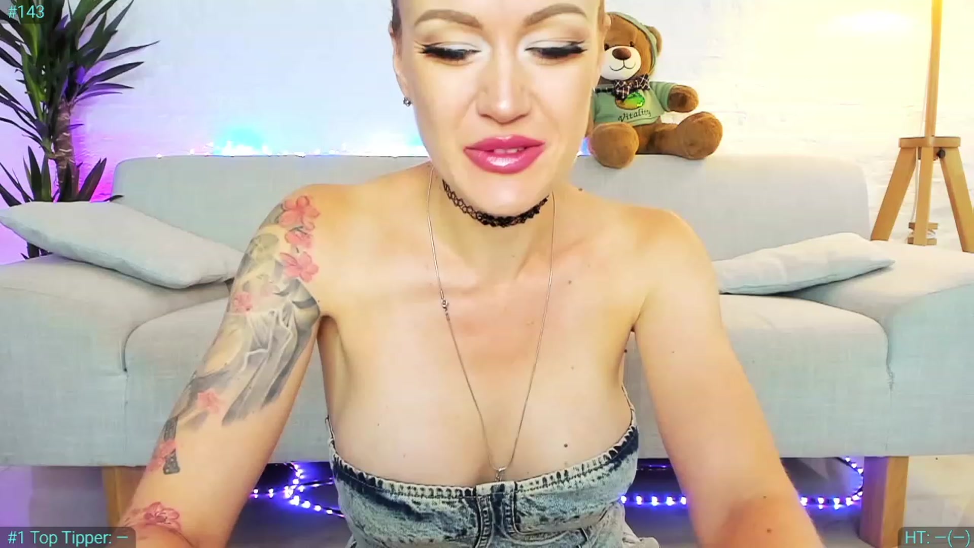 Gallery image thumbnail from AlexiAngel's myfreecams stream on, 09/13/2023, 06:16 image 10 of 20