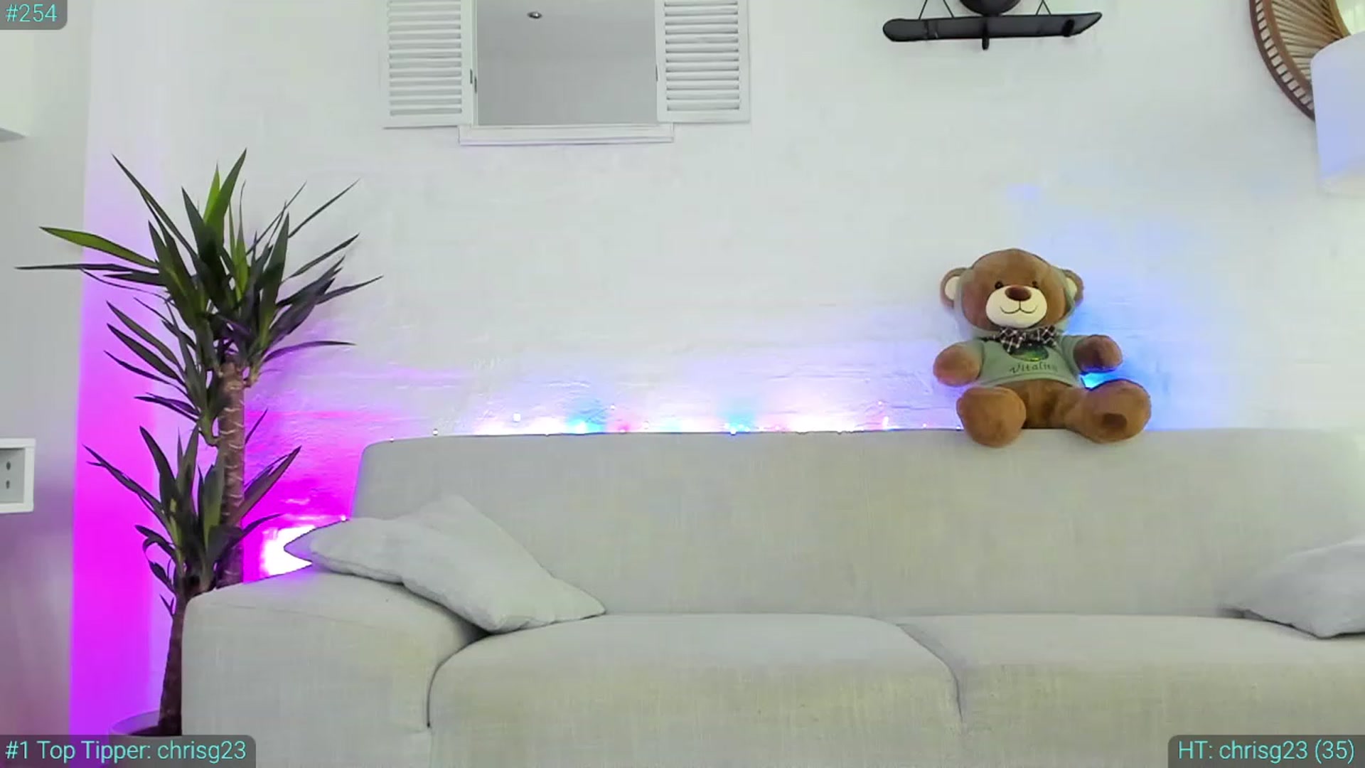 Gallery image thumbnail from AlexiAngel's myfreecams stream on, 10/04/2023, 16:00 image 2 of 20