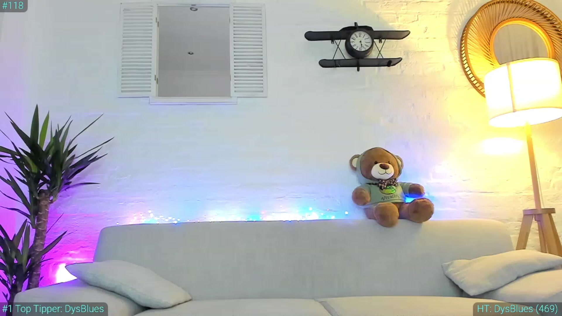 Gallery image thumbnail from AlexiAngel's myfreecams stream on, 10/07/2023, 17:28 image 14 of 20