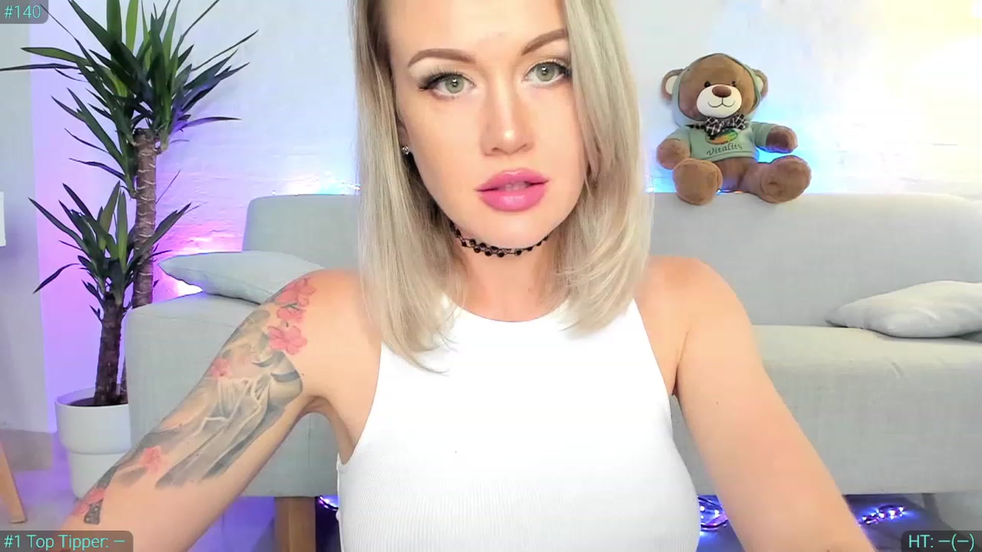 Gallery image thumbnail from AlexiAngel's myfreecams stream on, 10/08/2023, 15:19 image 1 of 20
