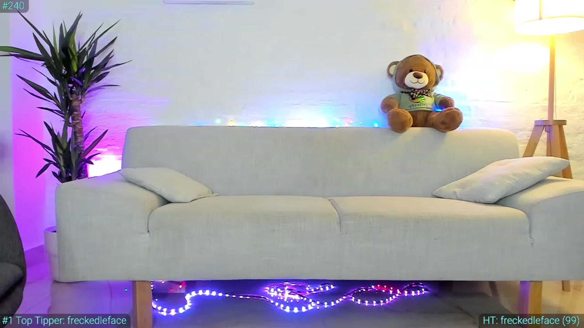 Gallery image thumbnail from AlexiAngel's myfreecams stream on, 10/17/2023, 16:24 image 18 of 20