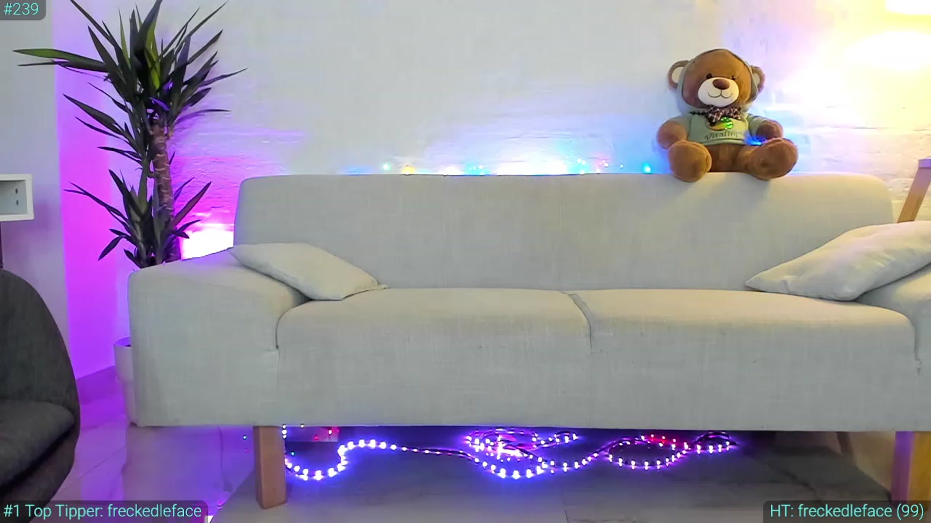 Gallery image thumbnail from AlexiAngel's myfreecams stream on, 10/17/2023, 16:24 image 7 of 20