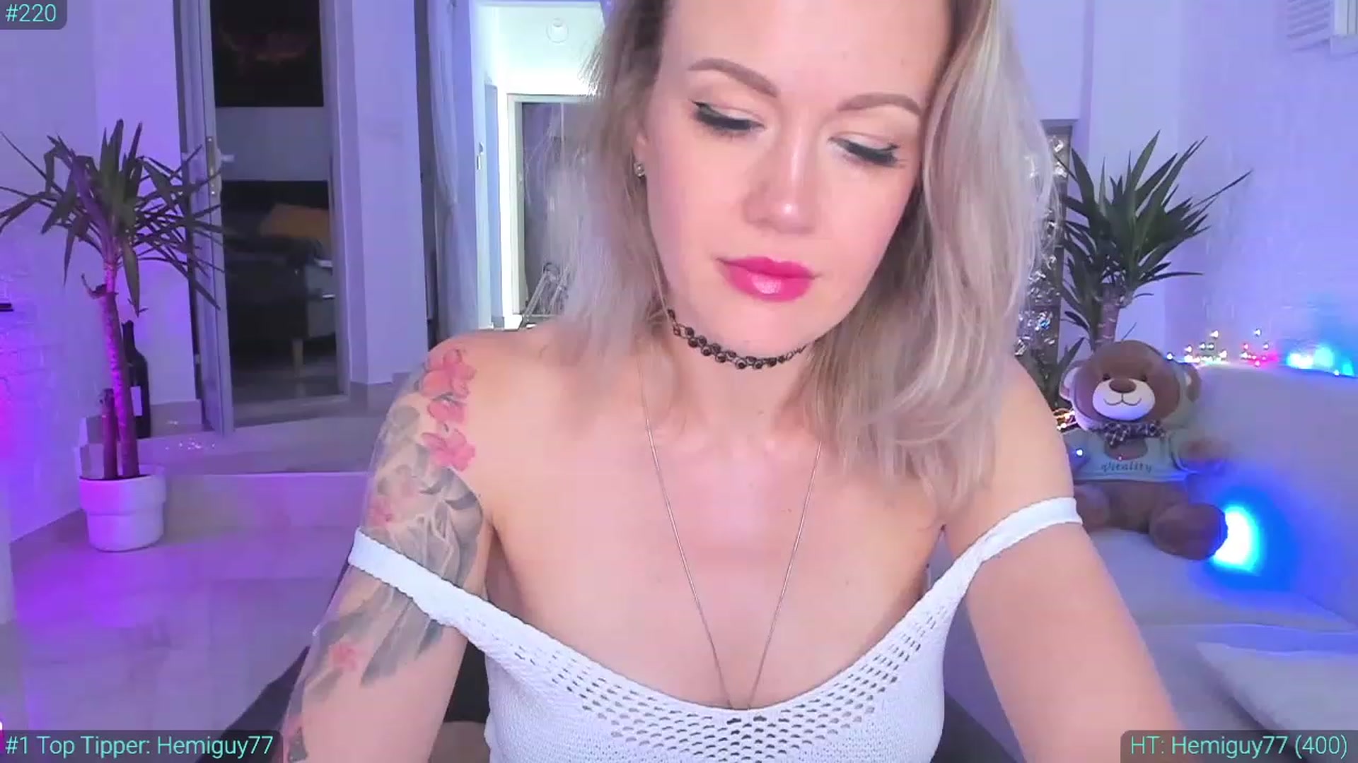 Gallery image thumbnail from AlexiAngel's myfreecams stream on, 10/20/2023, 06:30 image 14 of 20