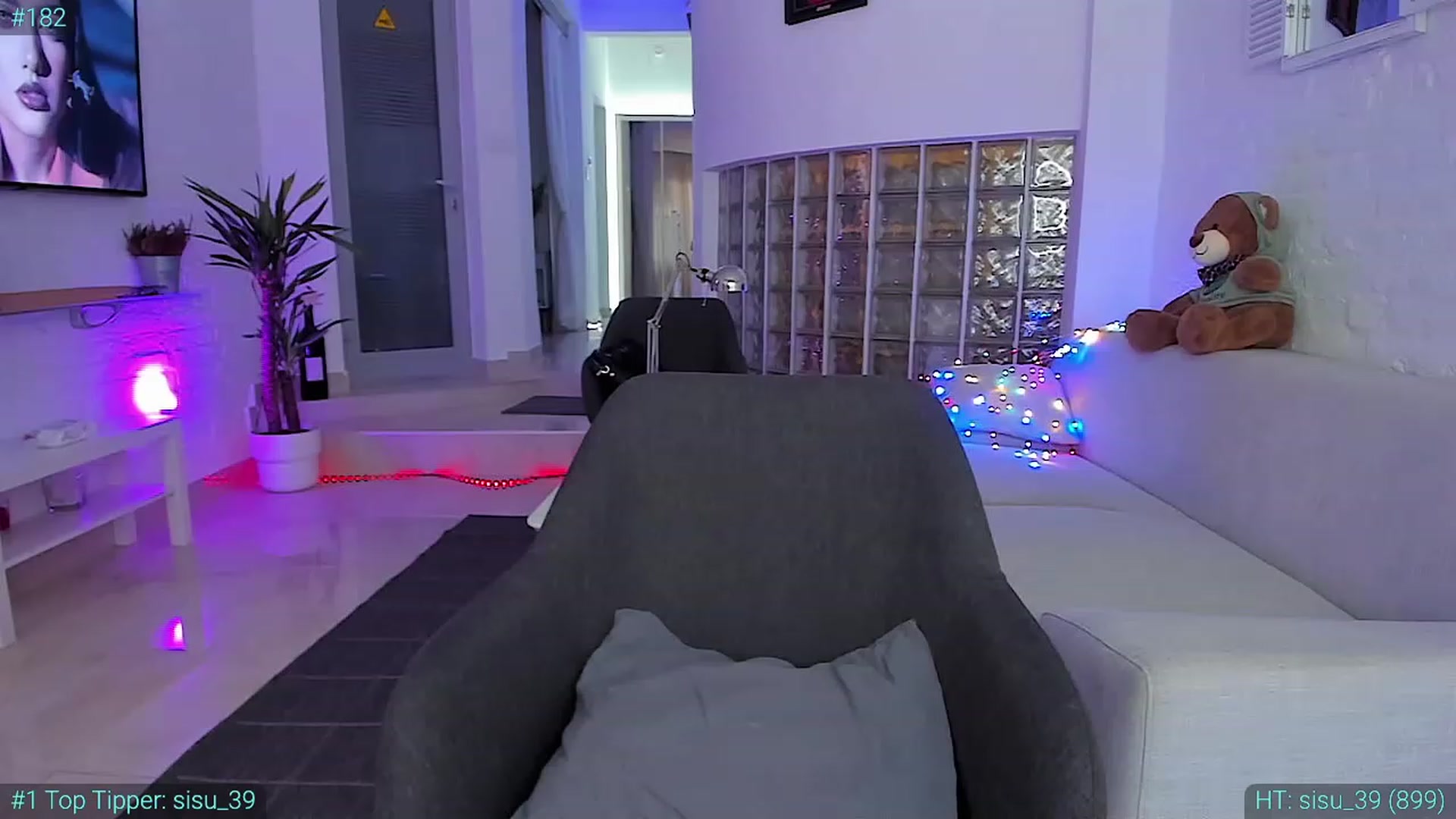 Gallery image thumbnail from AlexiAngel's myfreecams stream on, 11/17/2023, 08:44 image 18 of 20