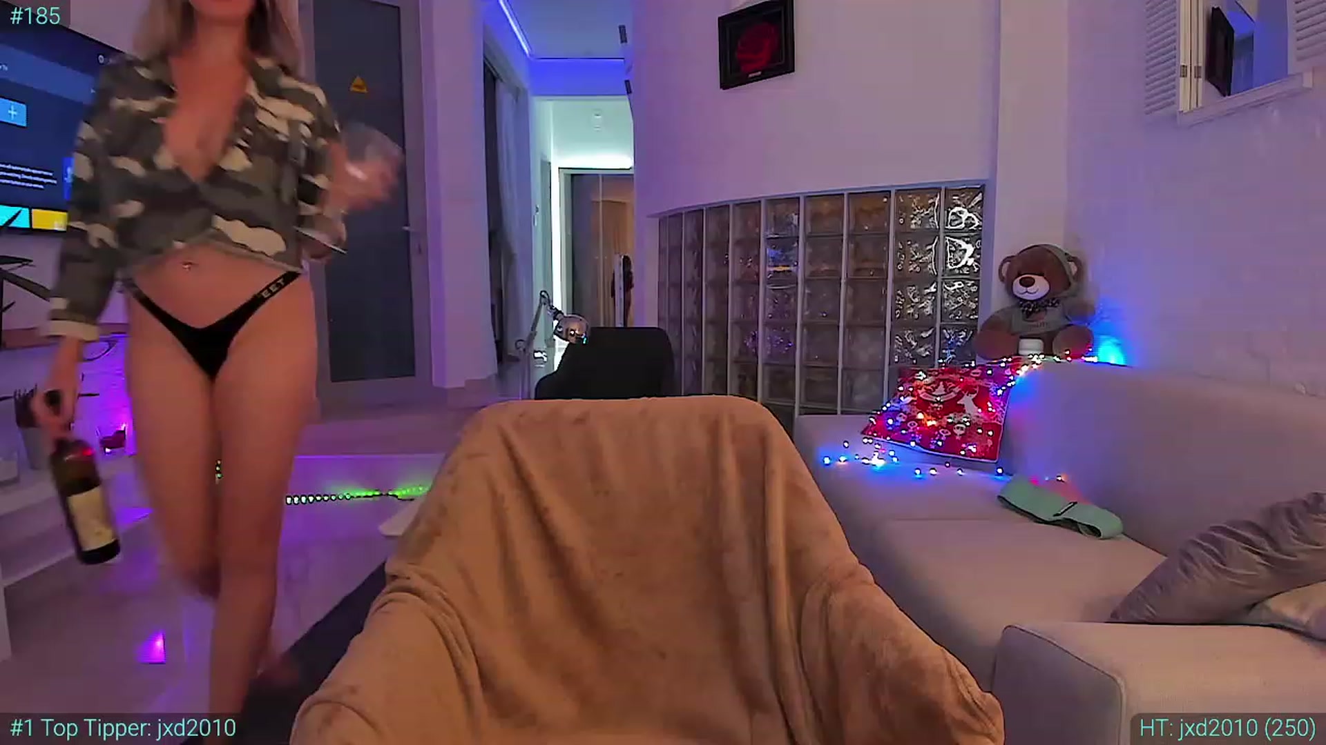 Gallery image thumbnail from AlexiAngel's myfreecams stream on, 11/21/2023, 06:11 image 1 of 20
