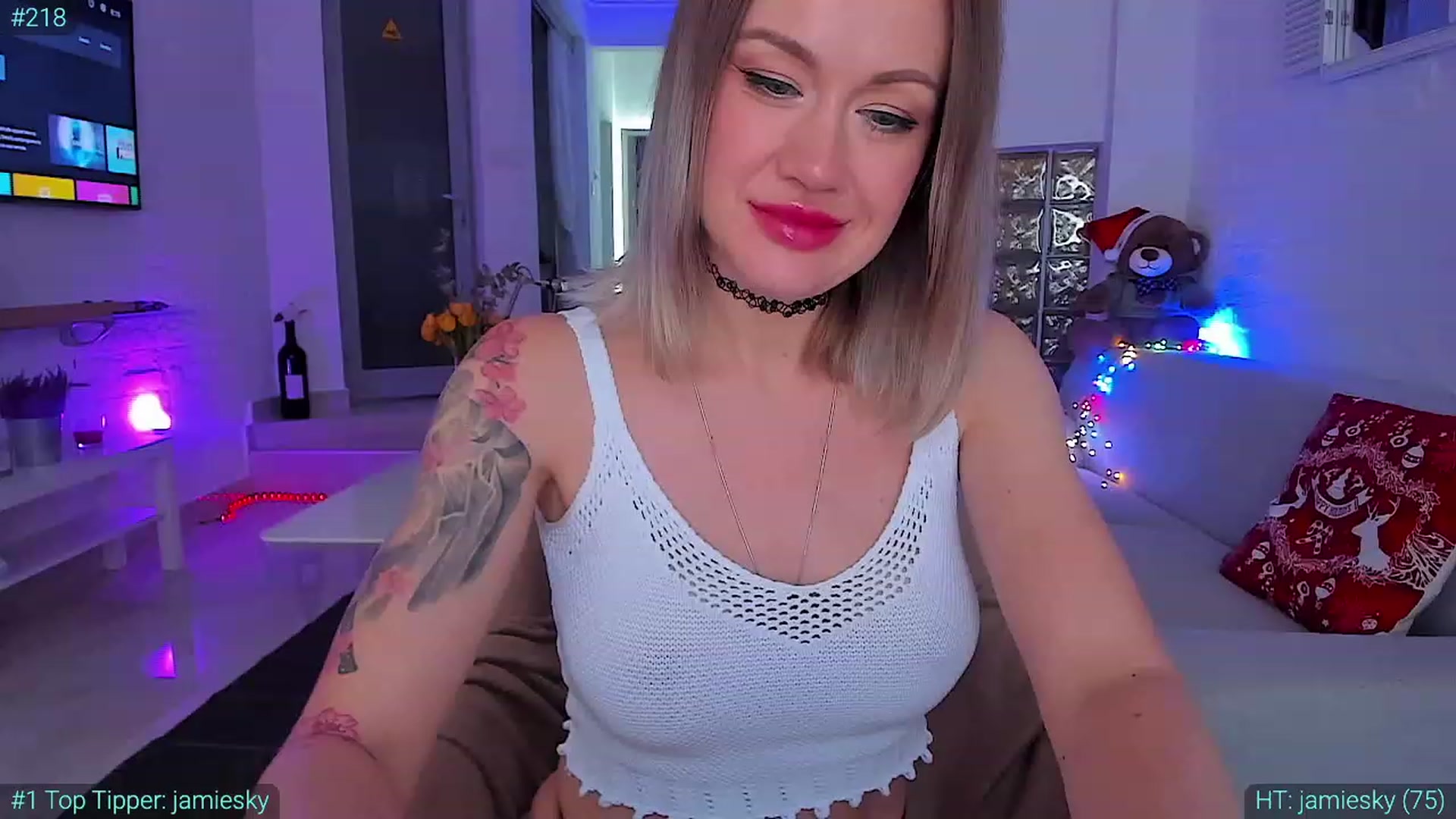Gallery image thumbnail from AlexiAngel's myfreecams stream on, 12/19/2023, 07:47 image 16 of 20