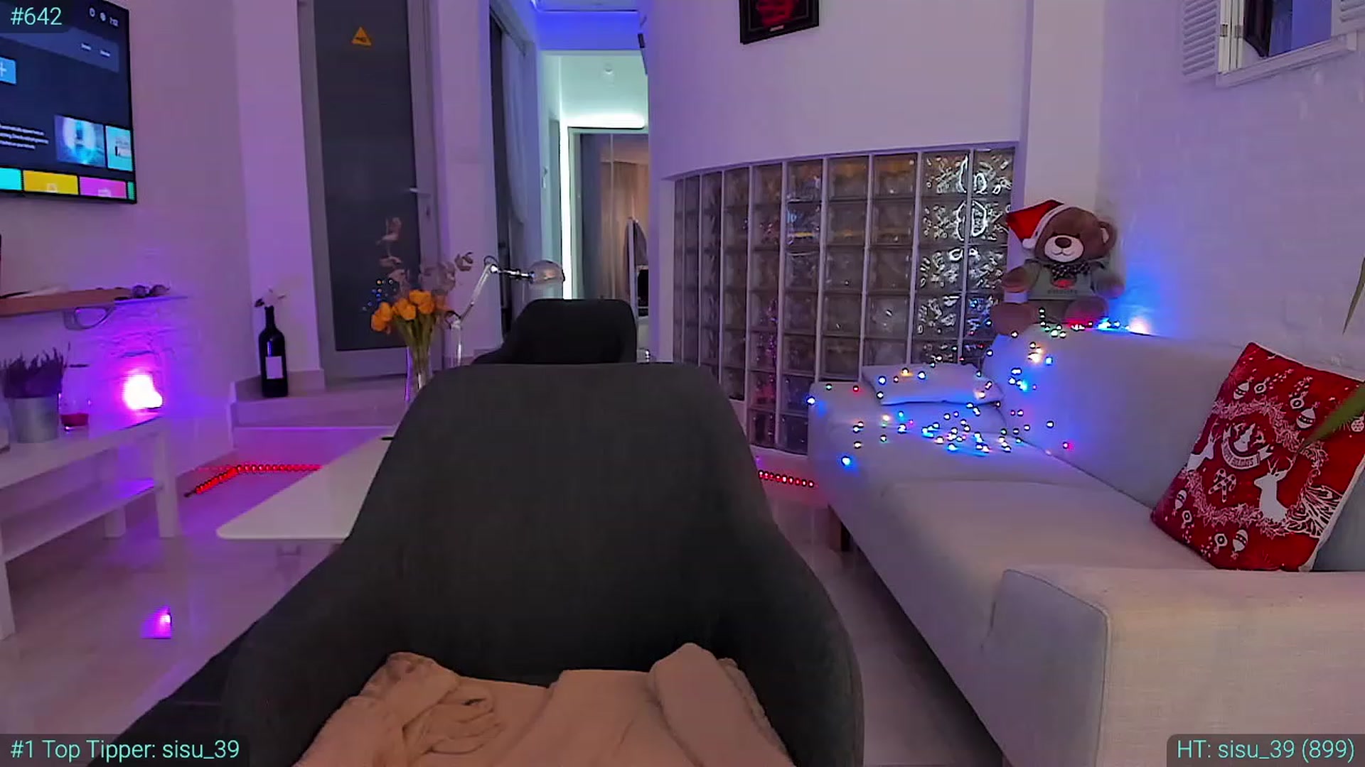 Gallery image thumbnail from AlexiAngel's myfreecams stream on, 01/02/2024, 07:27 image 17 of 20