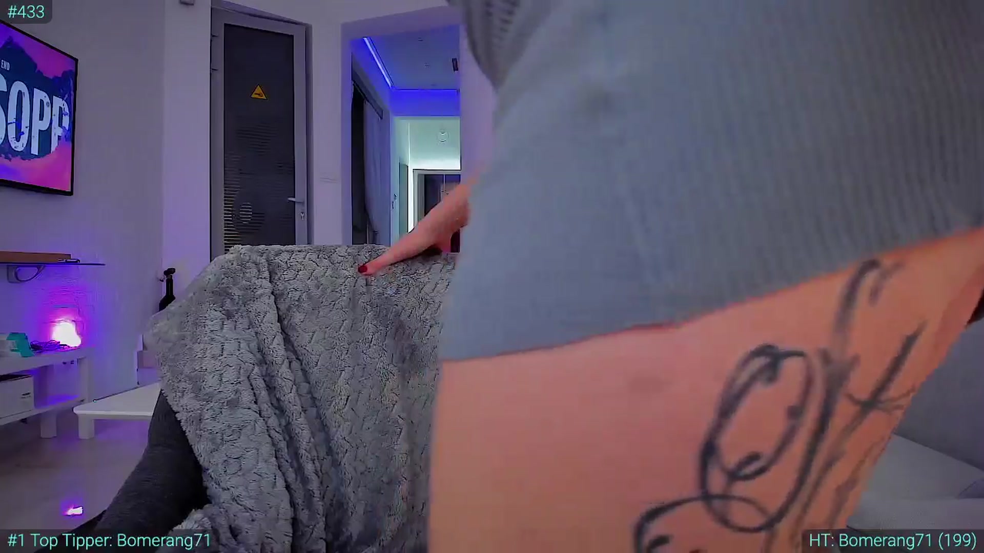 Gallery image thumbnail from AlexiAngel's myfreecams stream on, 03/27/2024, 07:44 image 10 of 20