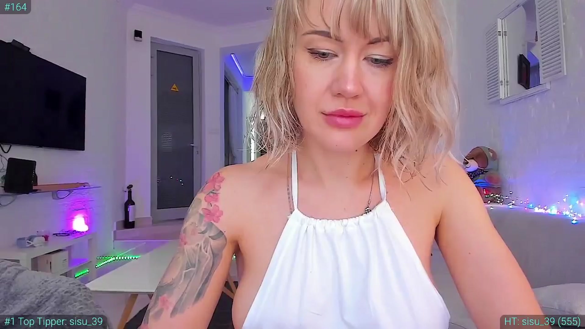 Gallery image thumbnail from AlexiAngel's myfreecams stream on, 04/08/2024, 06:49 image 9 of 20