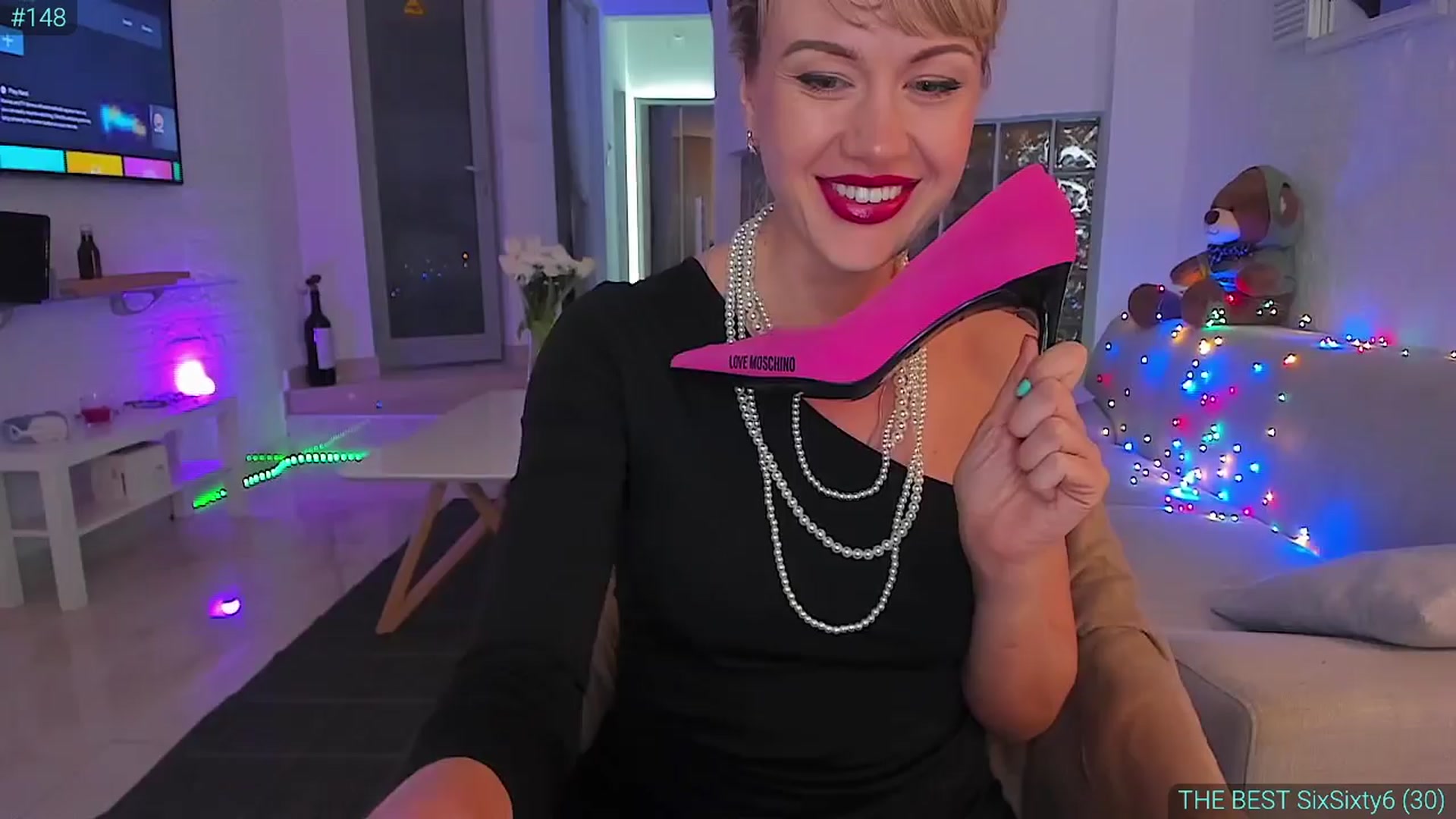 Gallery image thumbnail from AlexiAngel's myfreecams stream on, 04/11/2024, 17:22 image 9 of 20