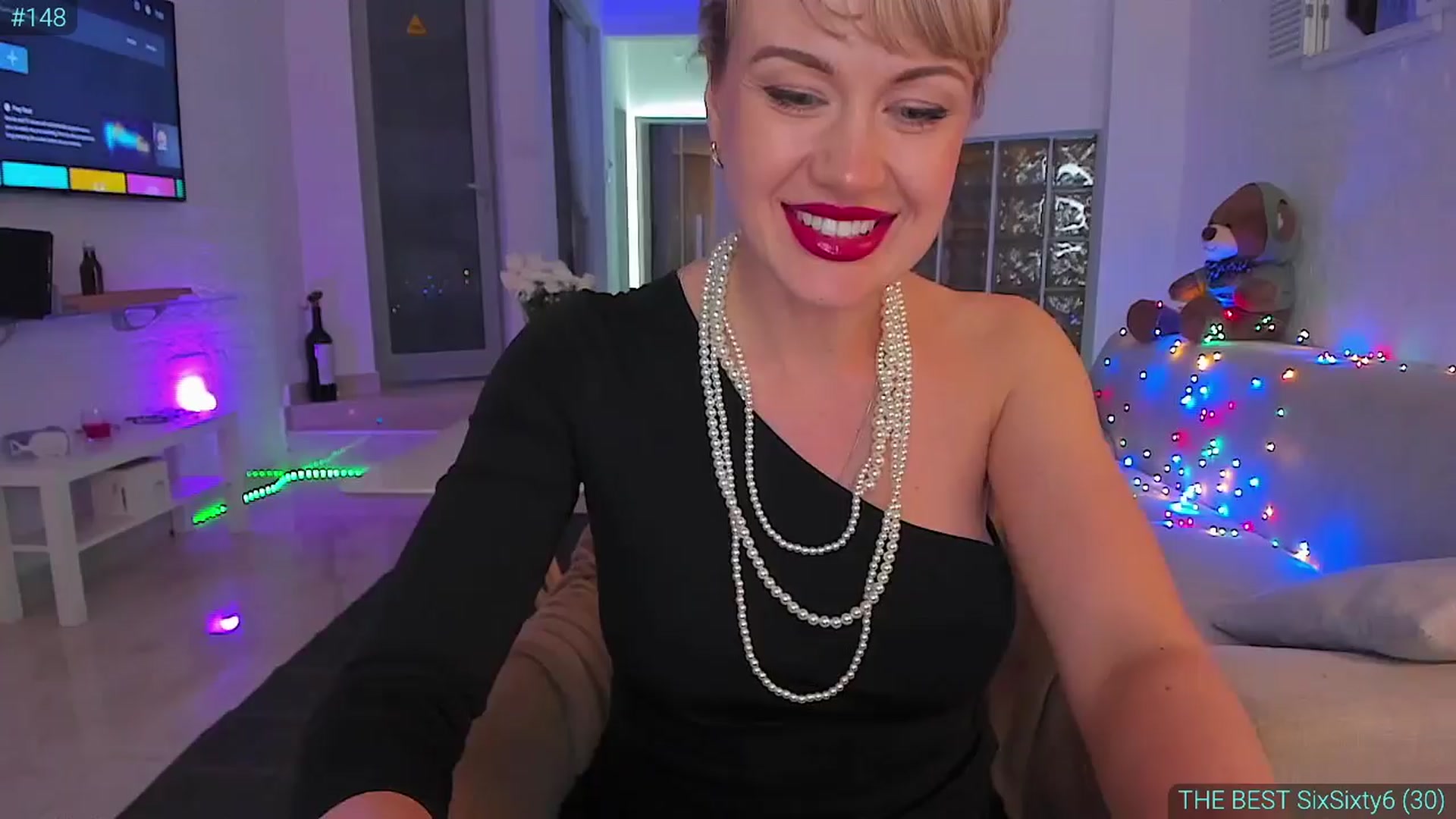 Gallery image thumbnail from AlexiAngel's myfreecams stream on, 04/11/2024, 17:22 image 10 of 20