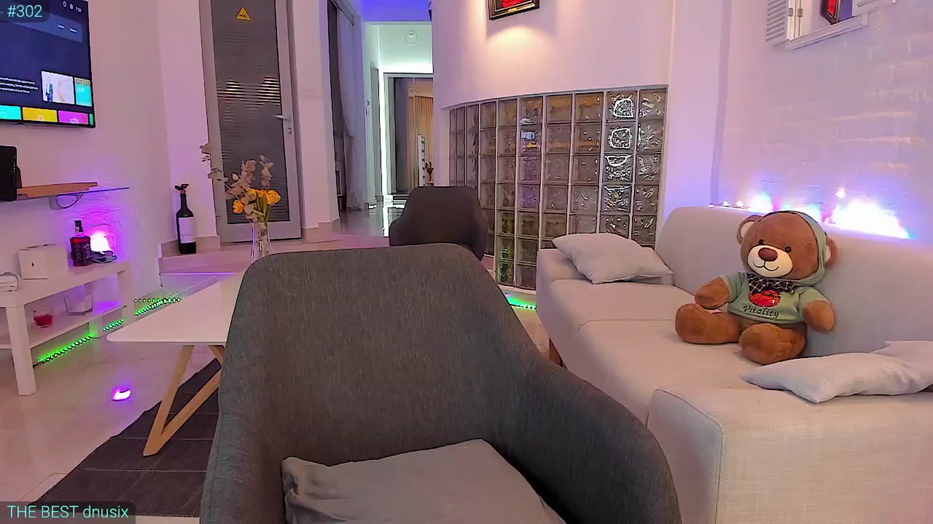 Gallery image thumbnail from AlexiAngel's myfreecams stream on, 05/03/2024, 08:00 image 2 of 20