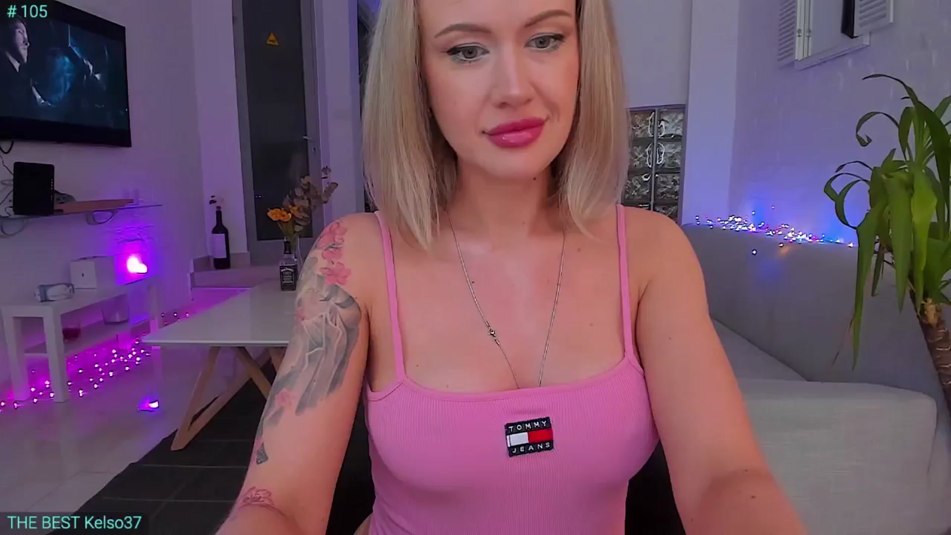 Gallery image thumbnail from AlexiAngel's myfreecams stream on, 06/23/2024, 15:56 image 4 of 20
